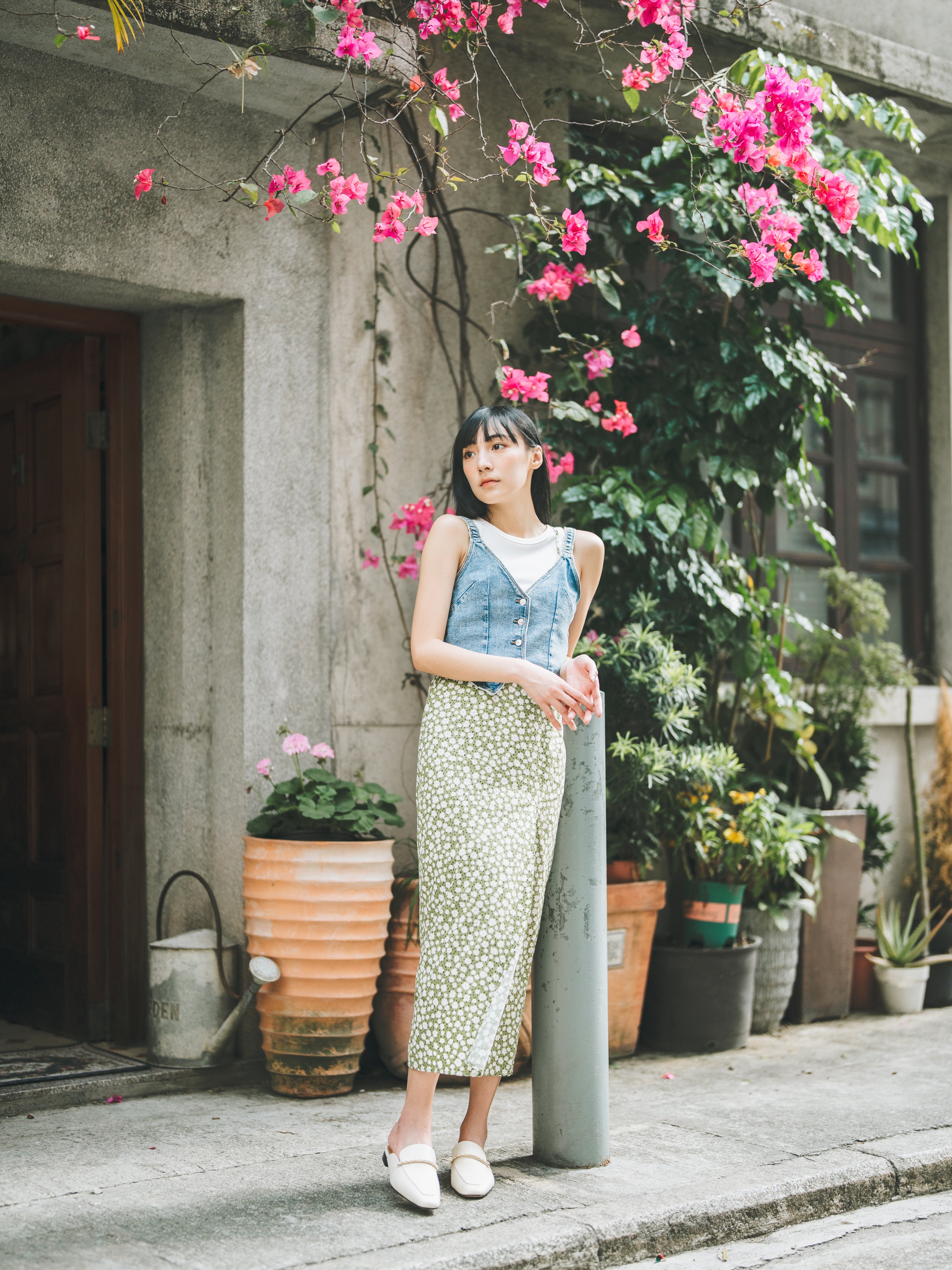 HANA Mules - White