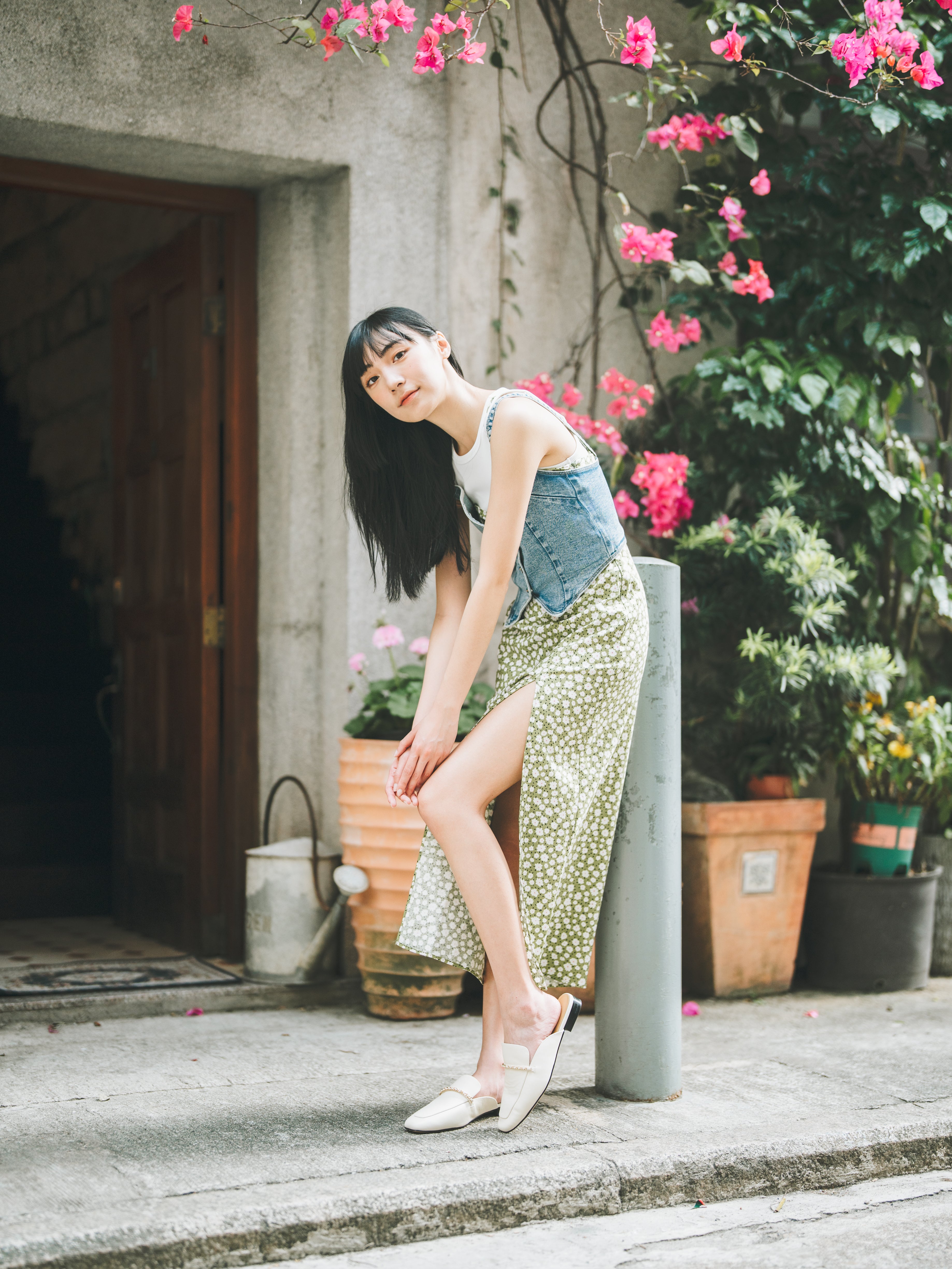 HANA Mules - White