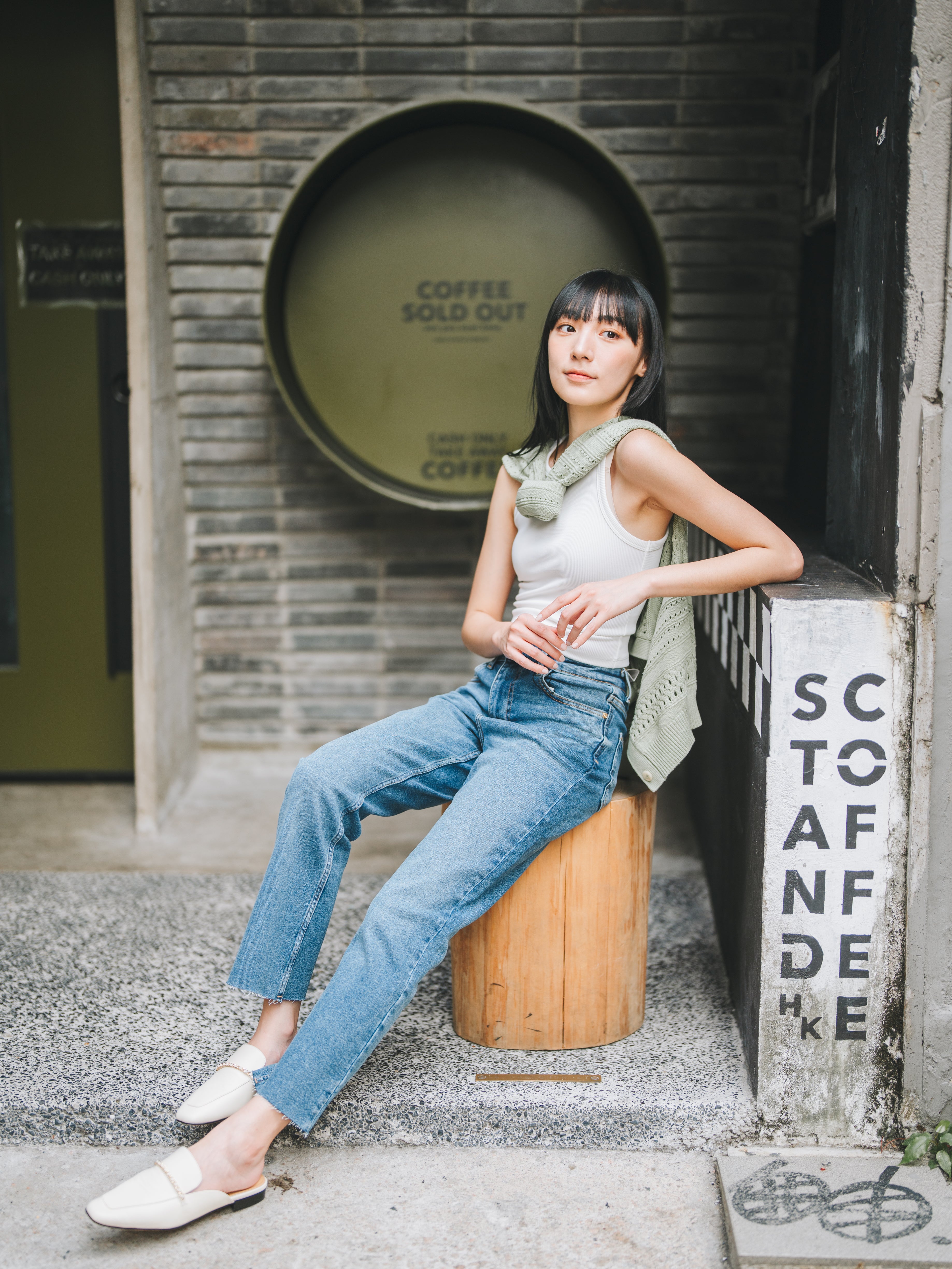 HANA Mules - White