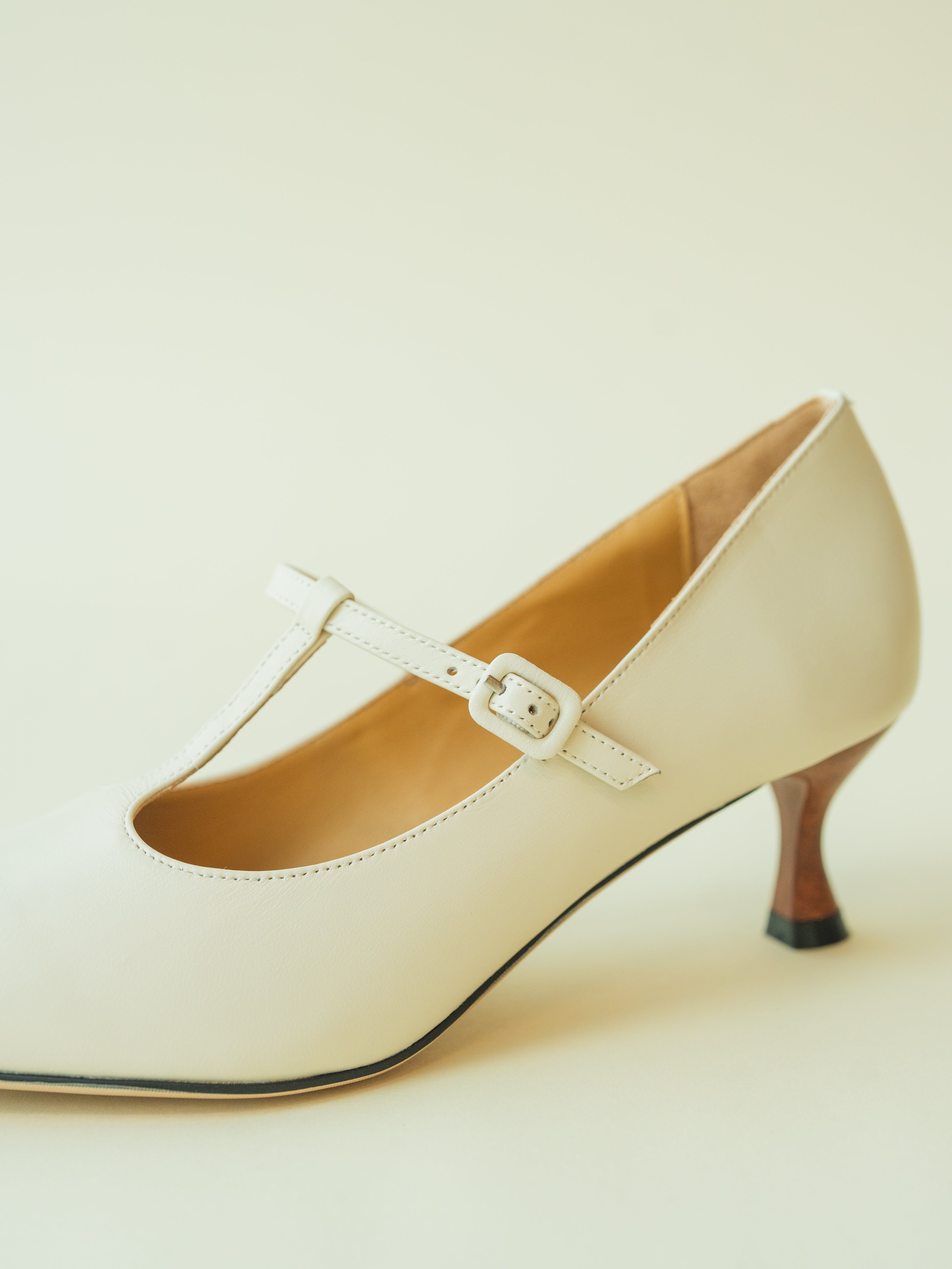 AREN Heels - White