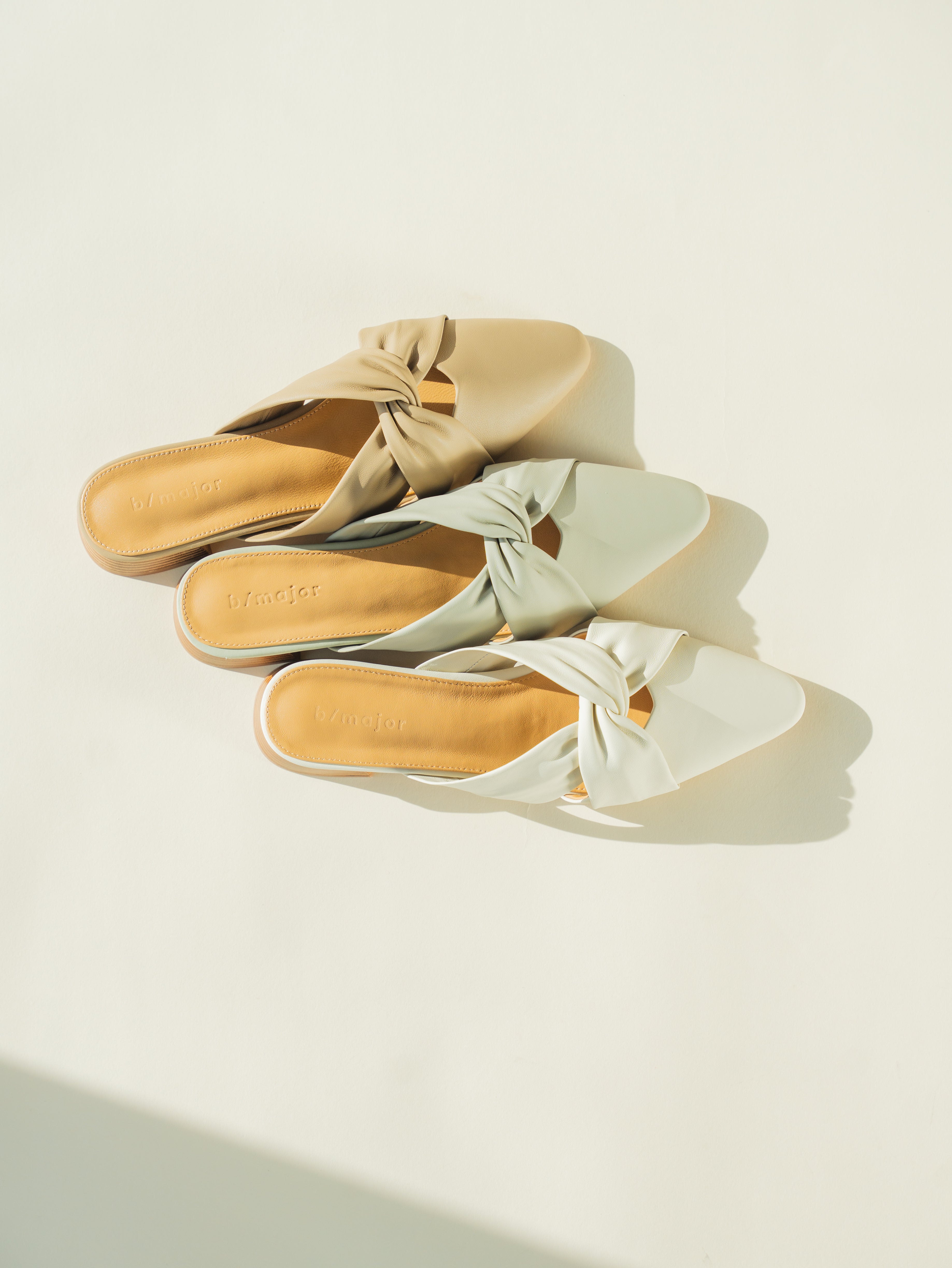 FREYA Mules - Grey