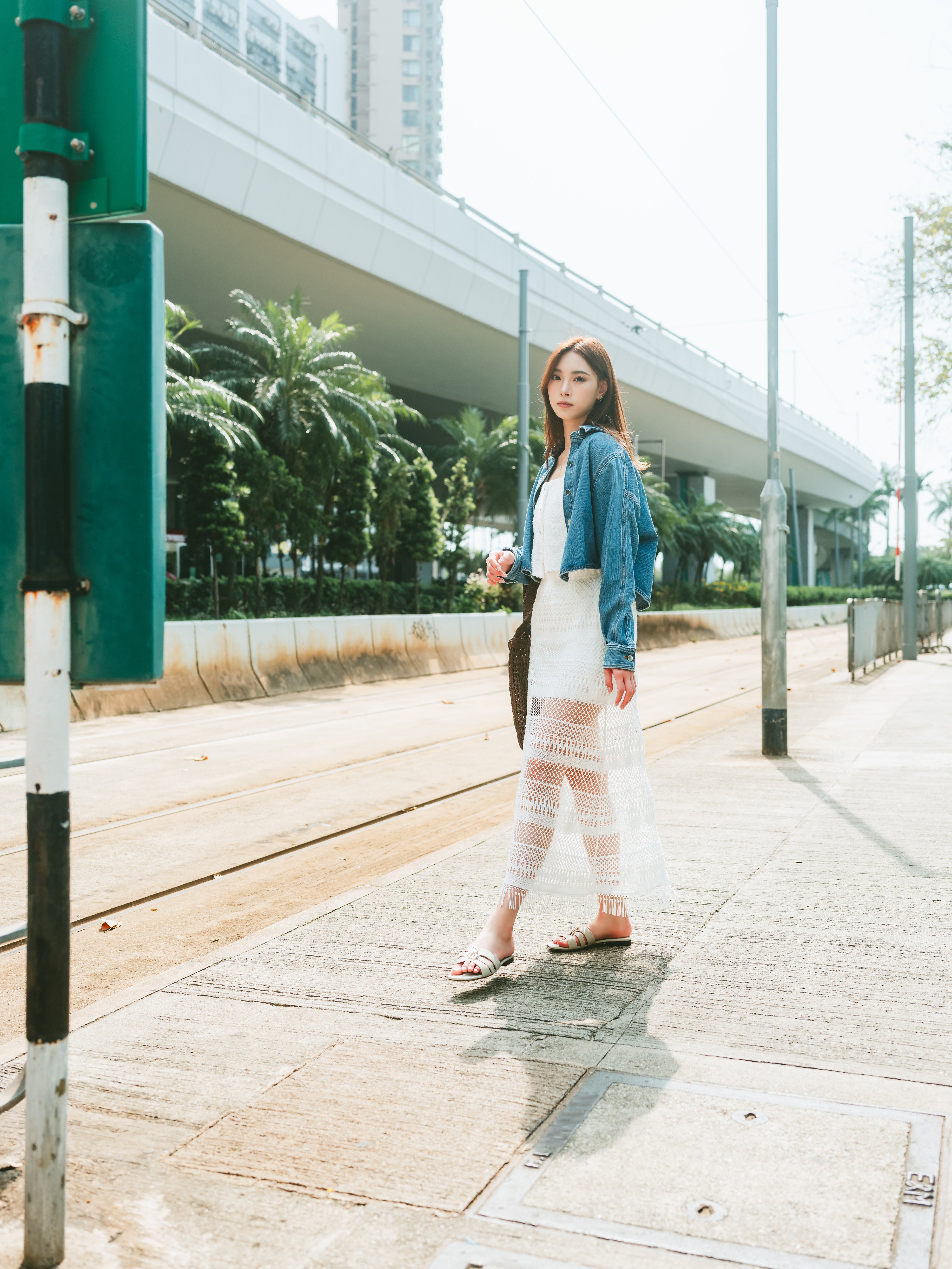 AVYLN Sandals - Grey