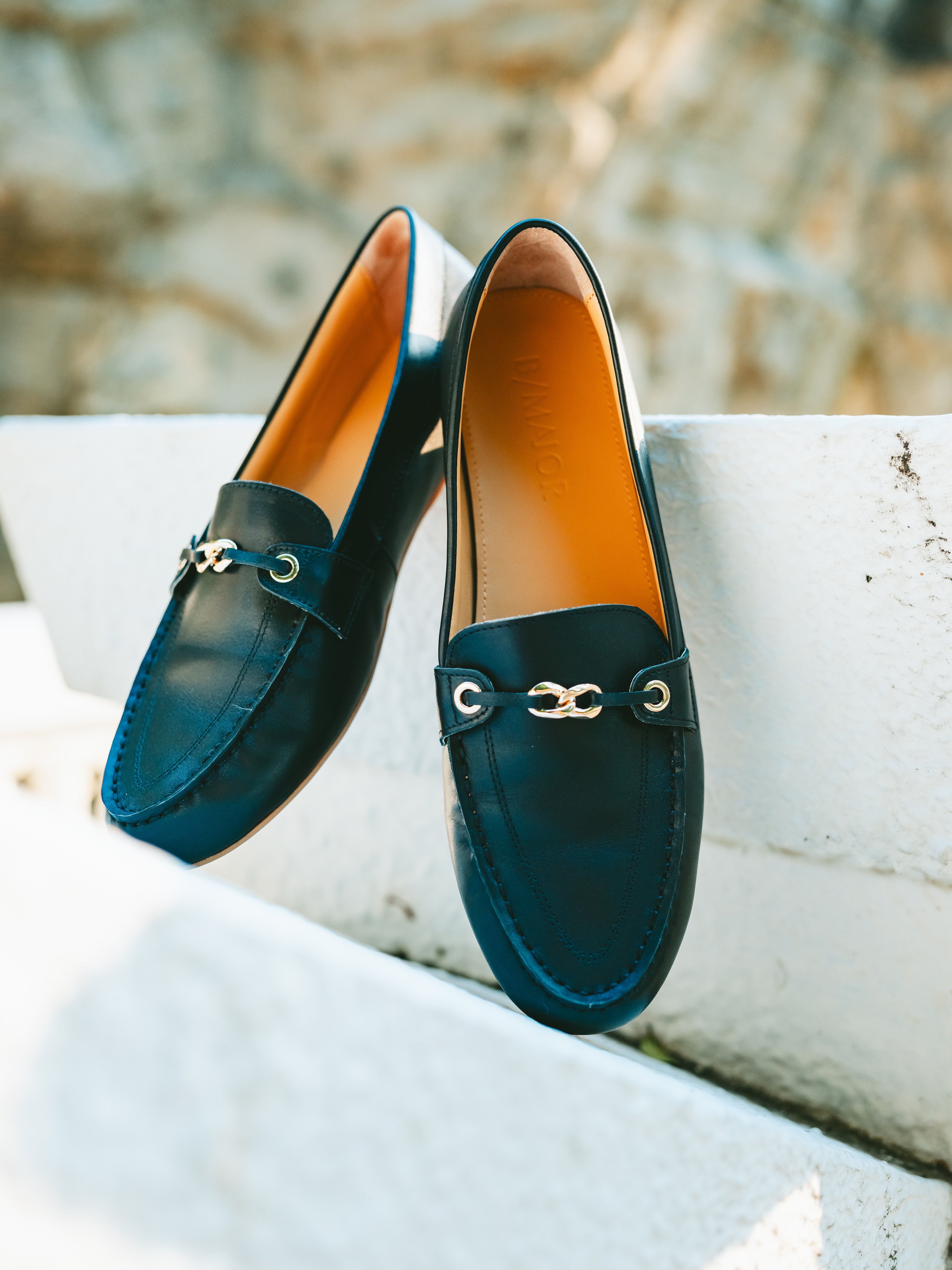 HENNIE Loafers - Black