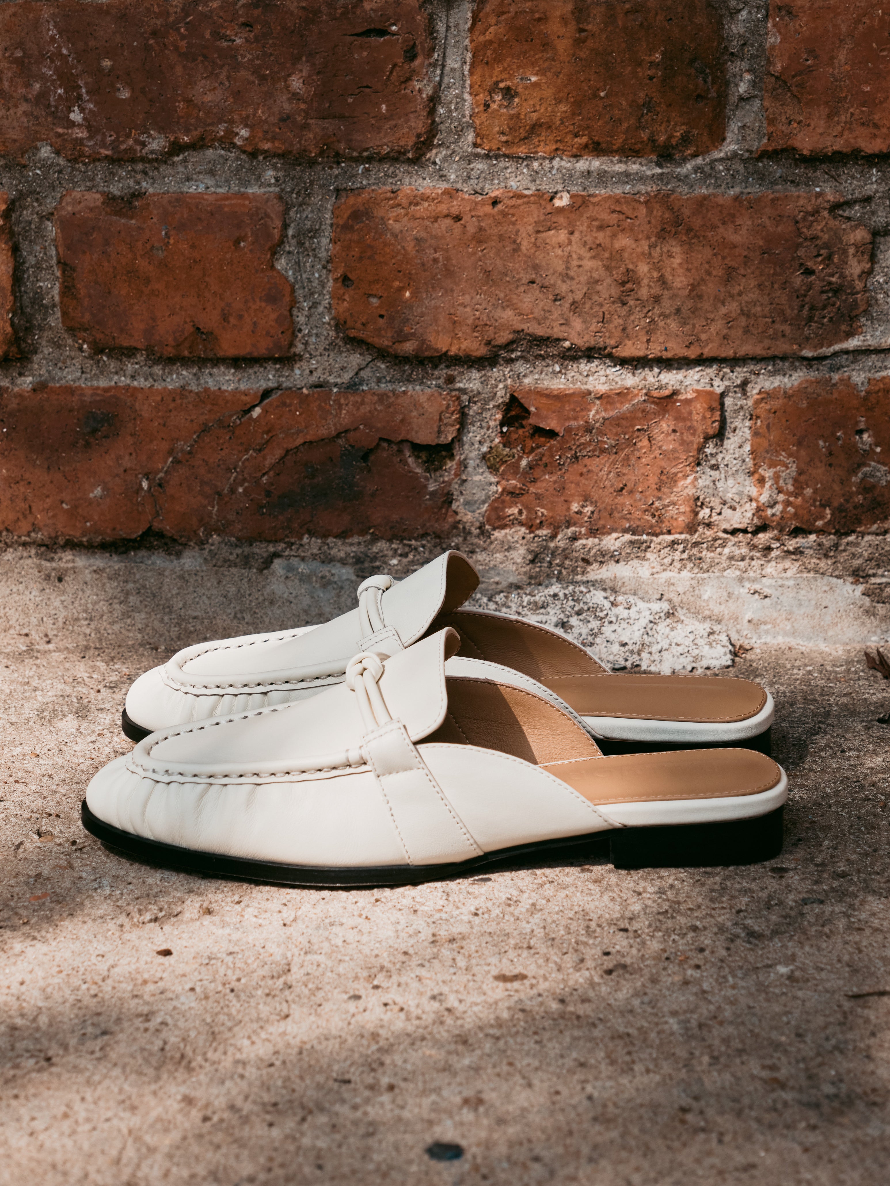 JADE Mules - White