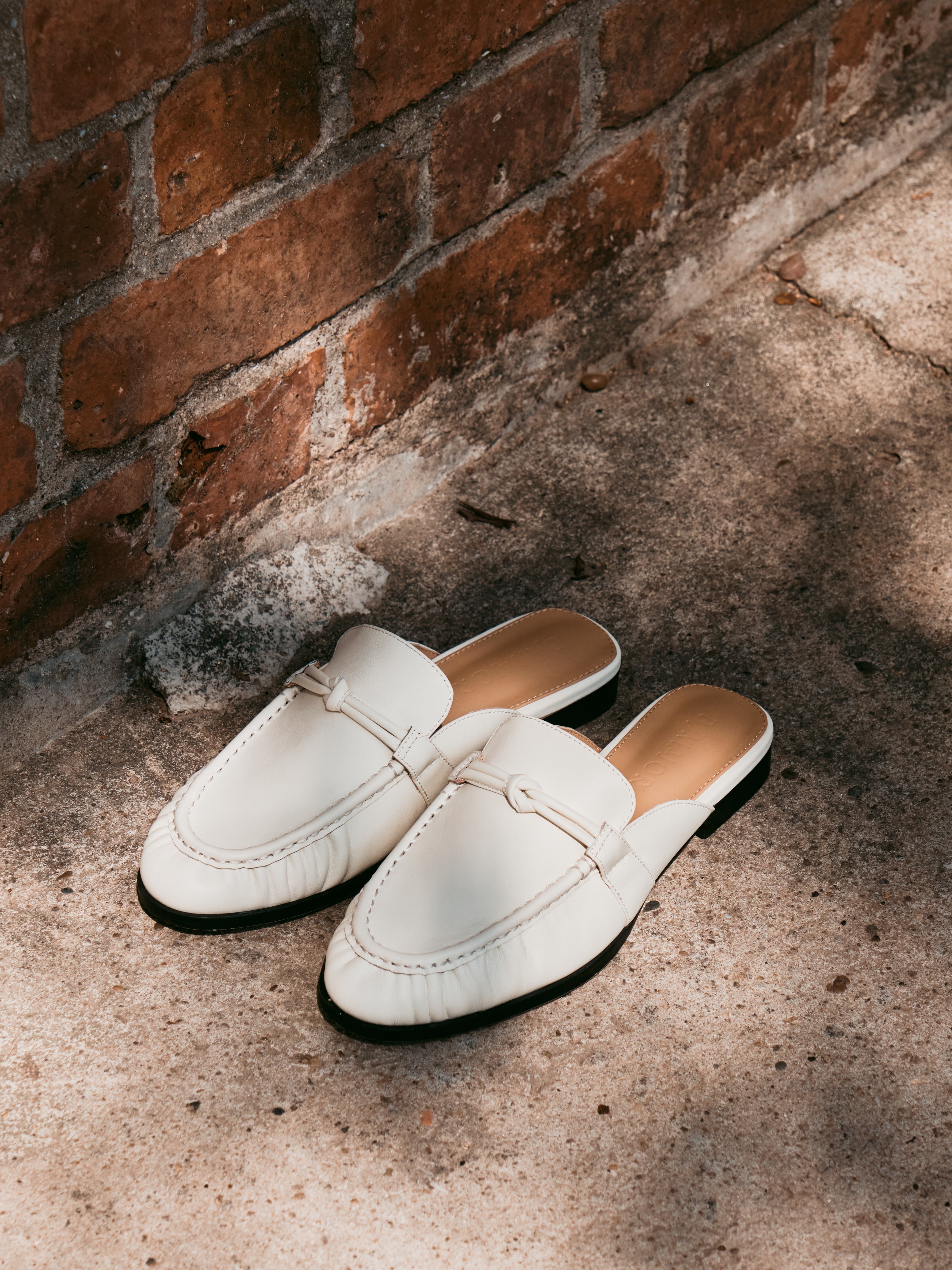 JADE Mules - White