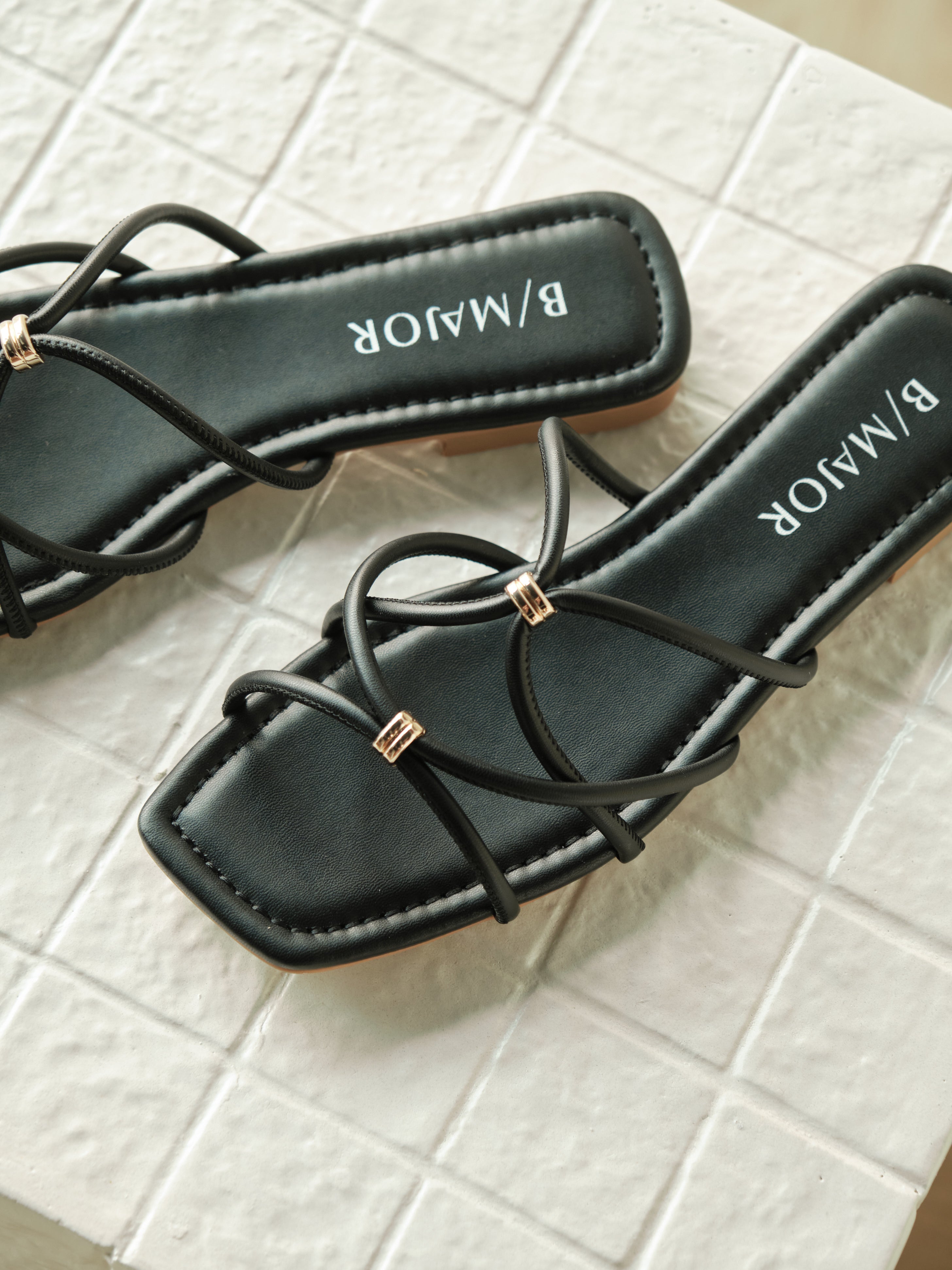 ISLA Sandals - Black (pre-order 1-2 weeks)