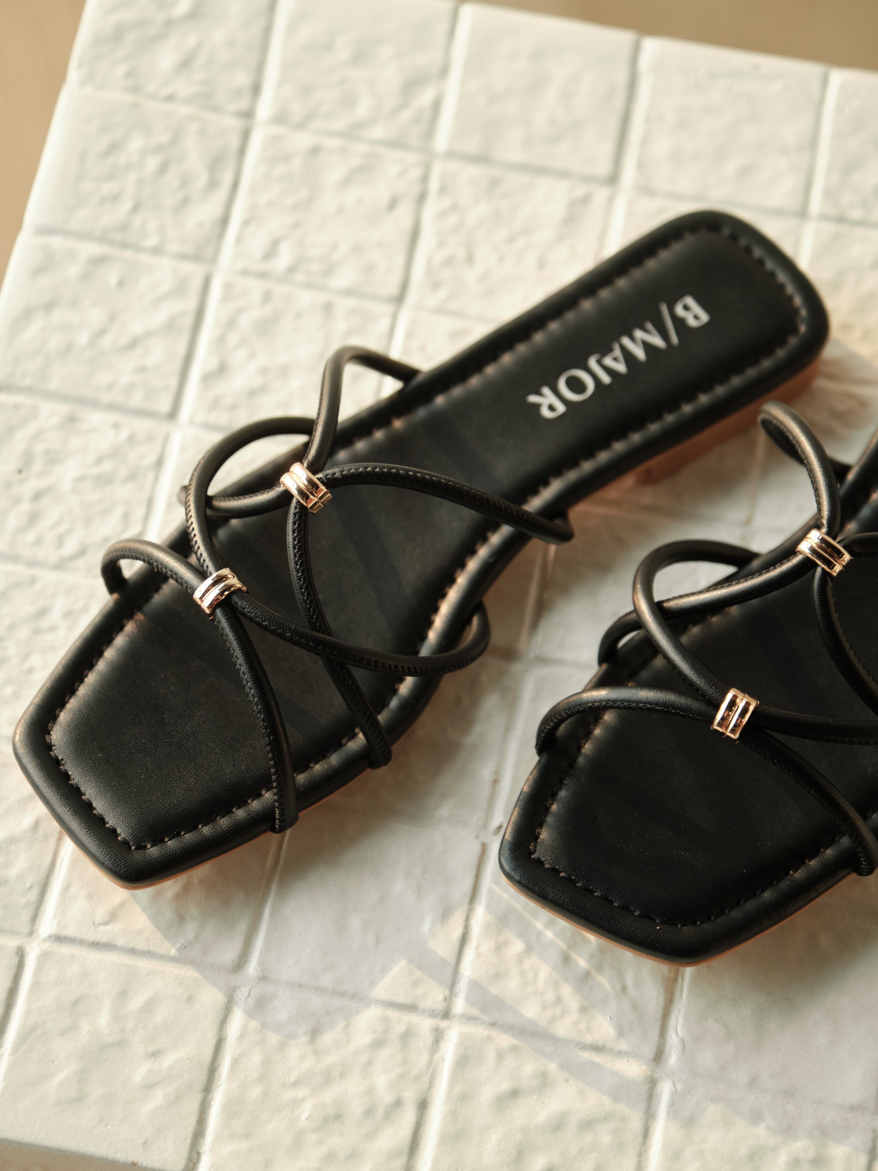 ISLA Sandals - Black