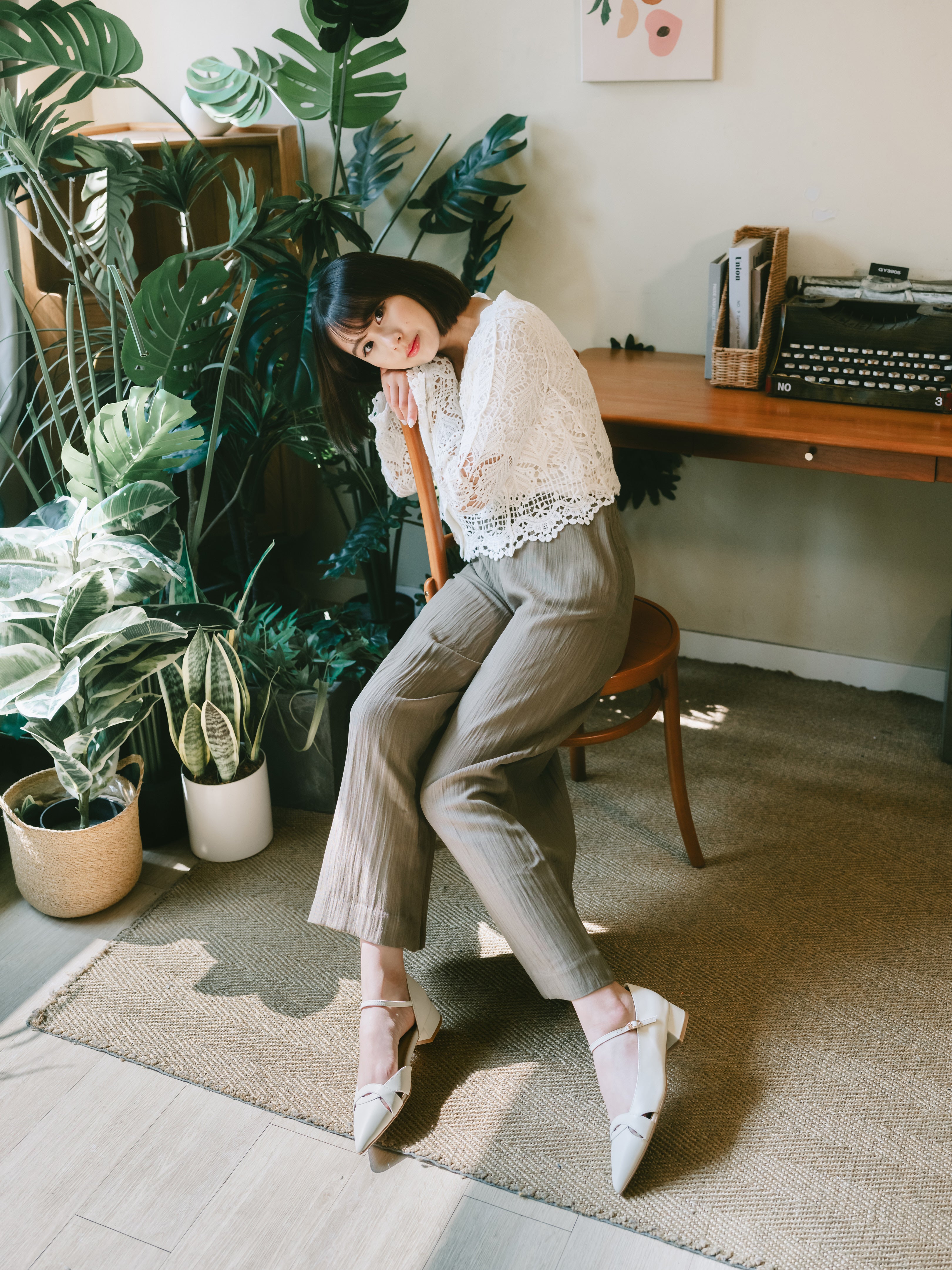 SERENA Flats - White