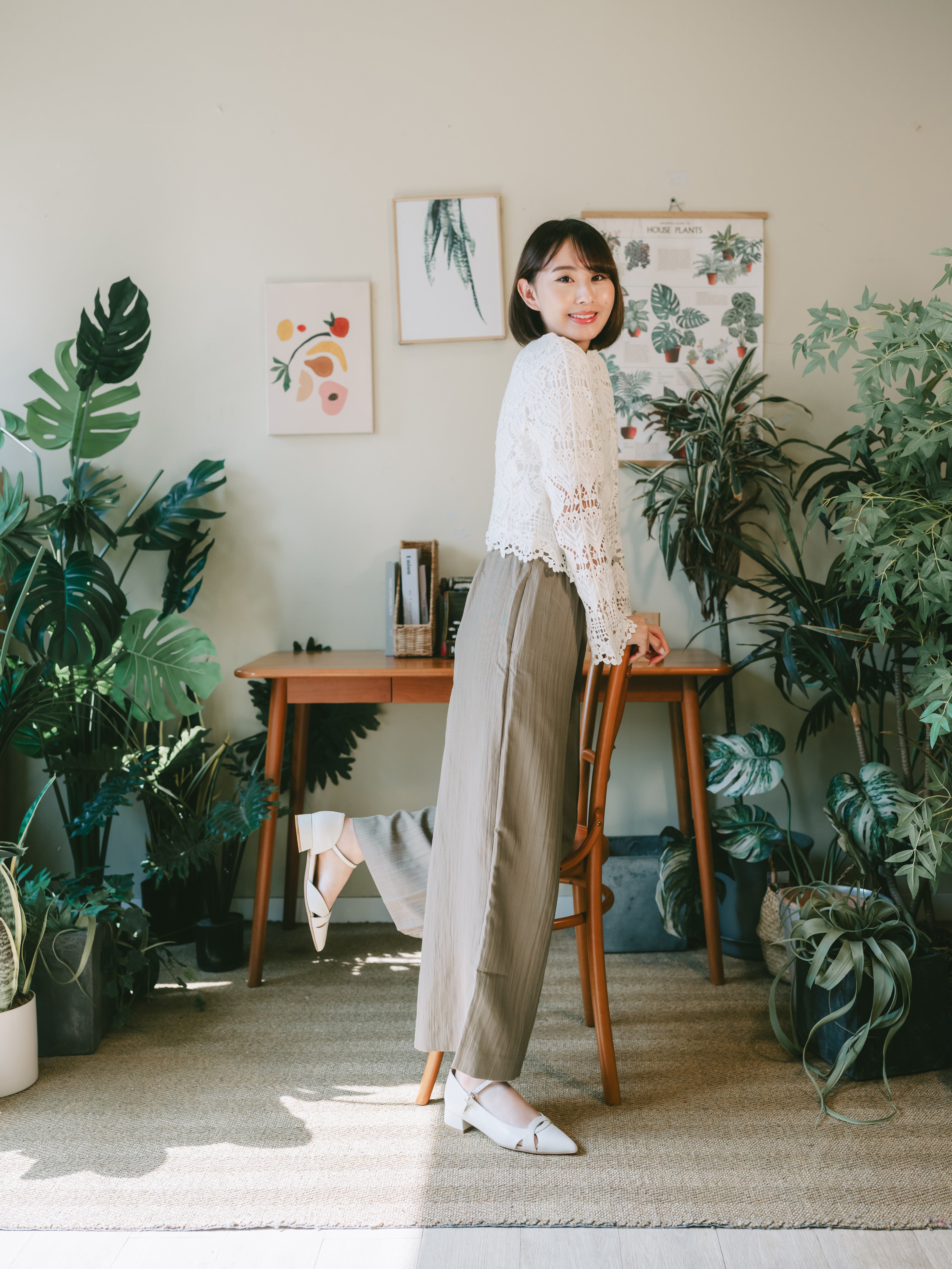 SERENA Flats - White
