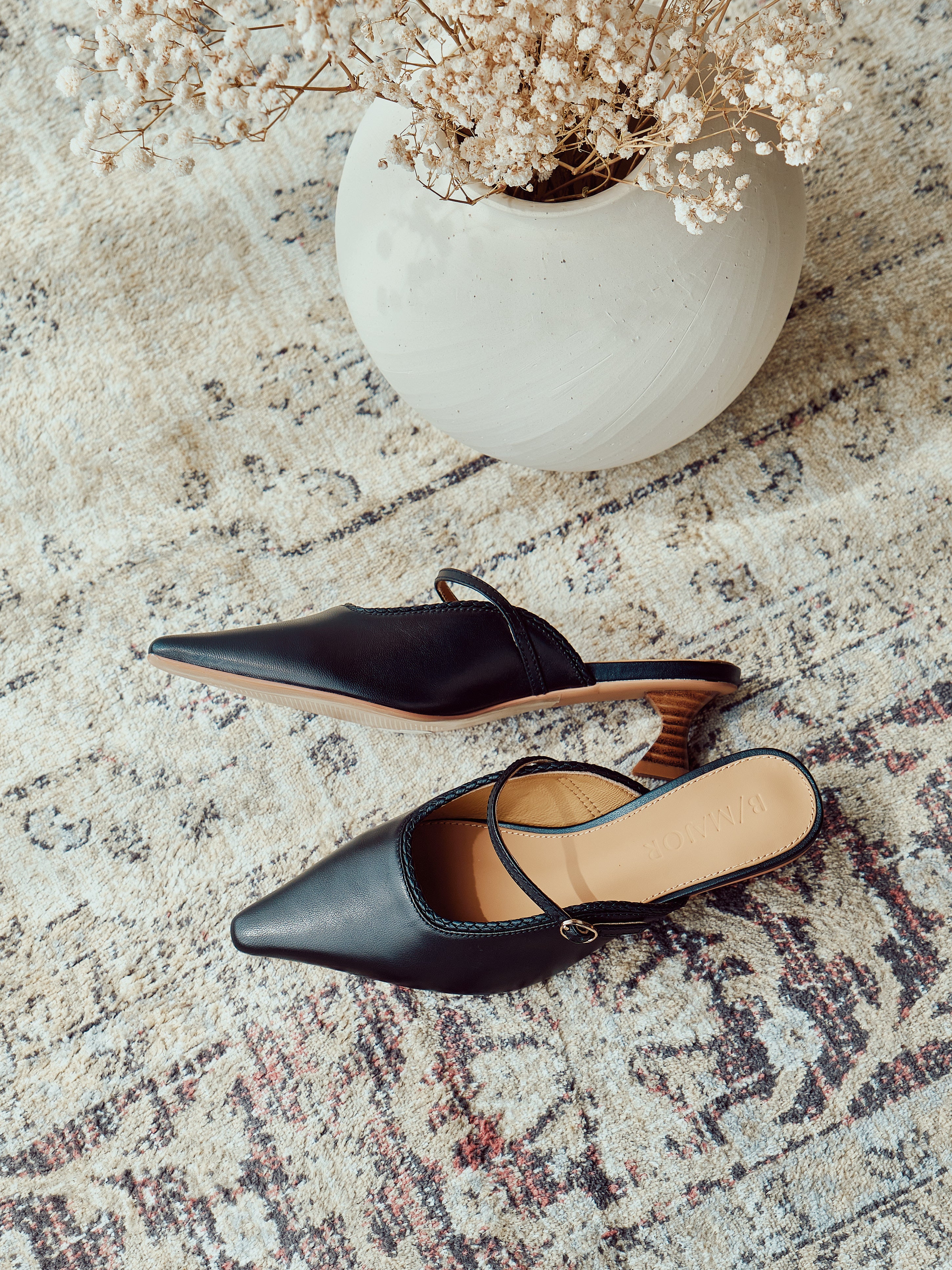 VANNA Mules - Black