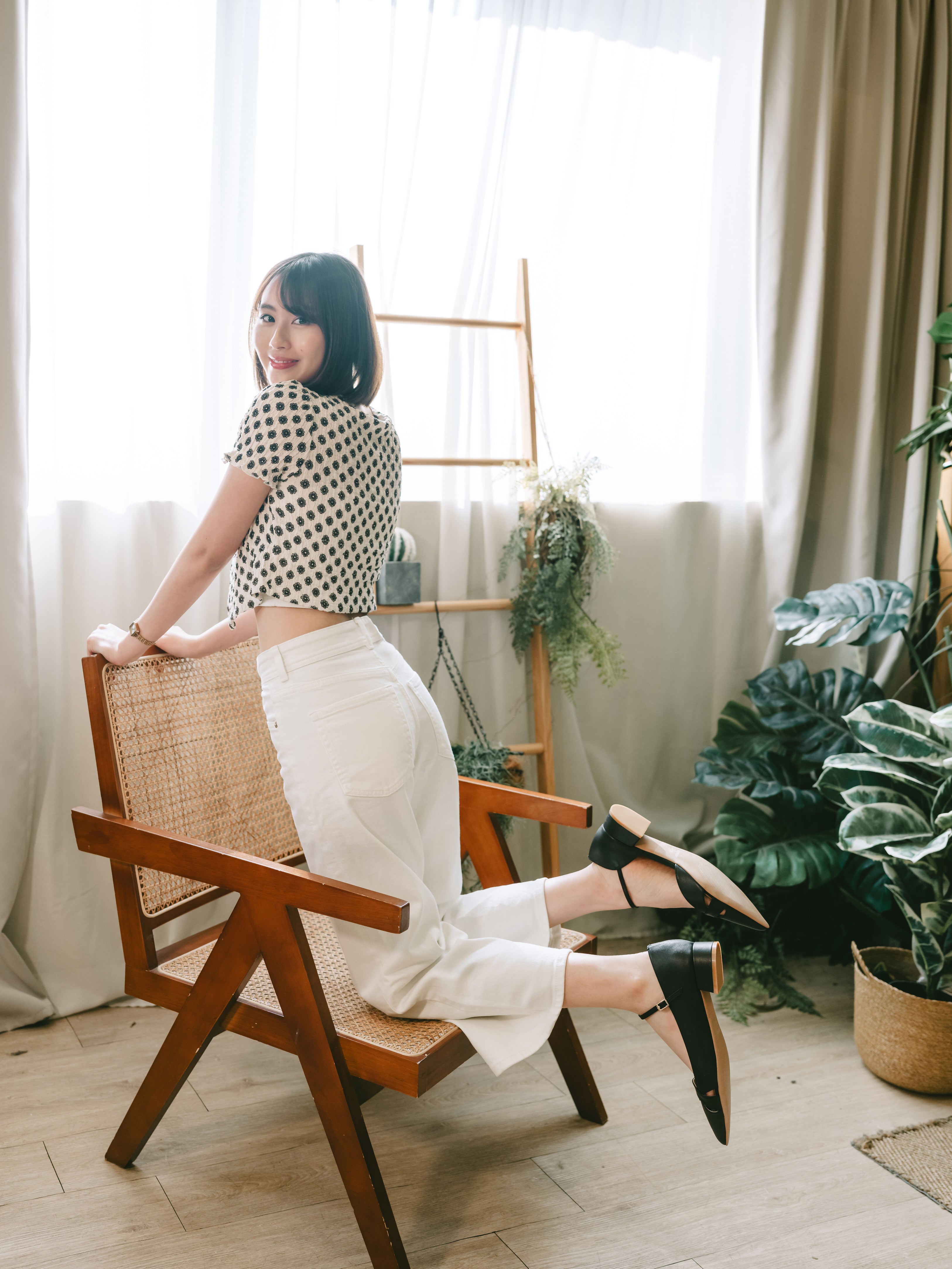 SERENA Flats - Black (pre-order 2 weeks)