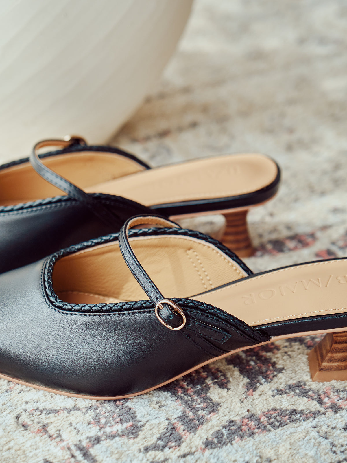 VANNA Mules - Black