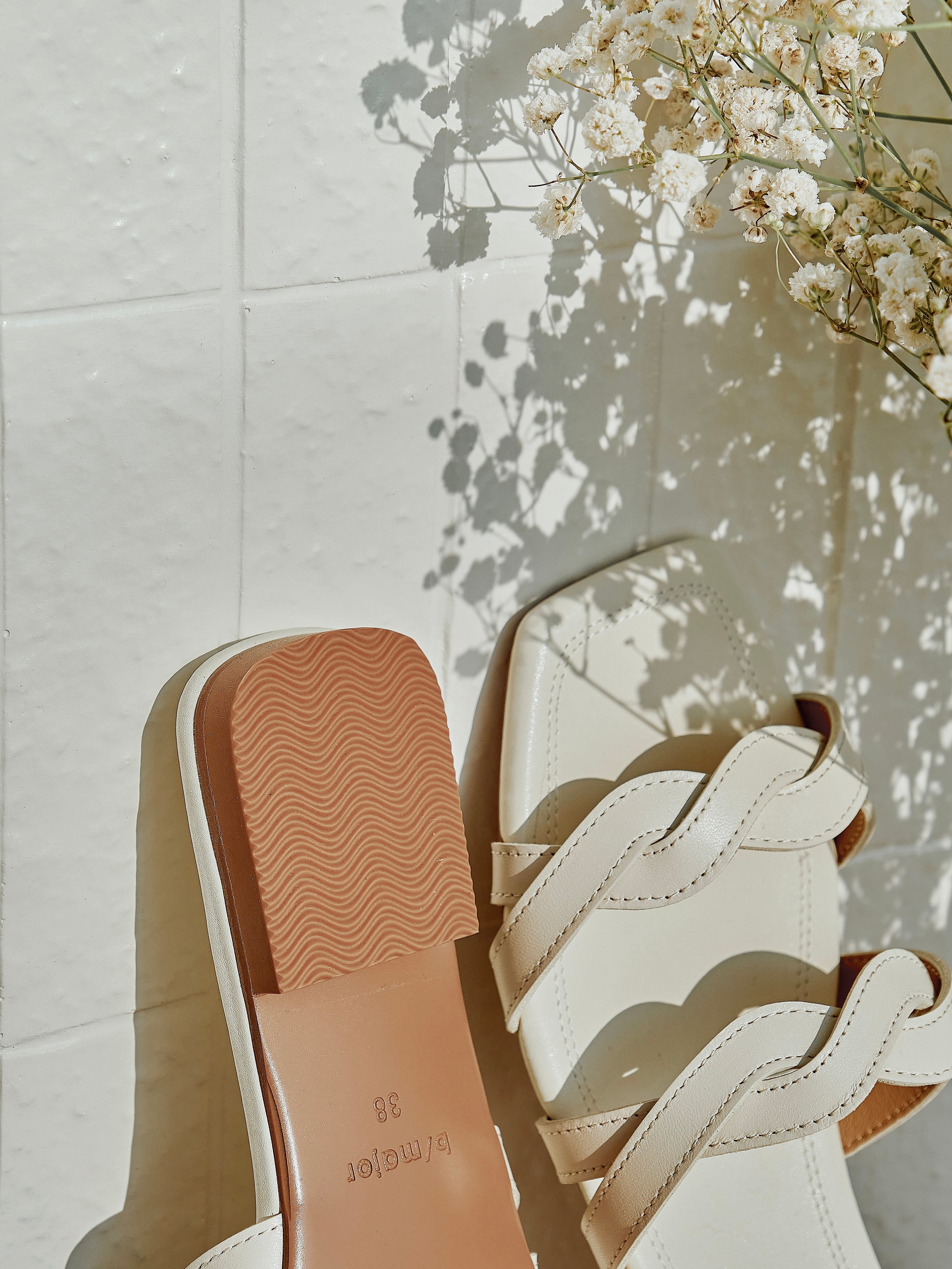 LUCIA Sandals - White