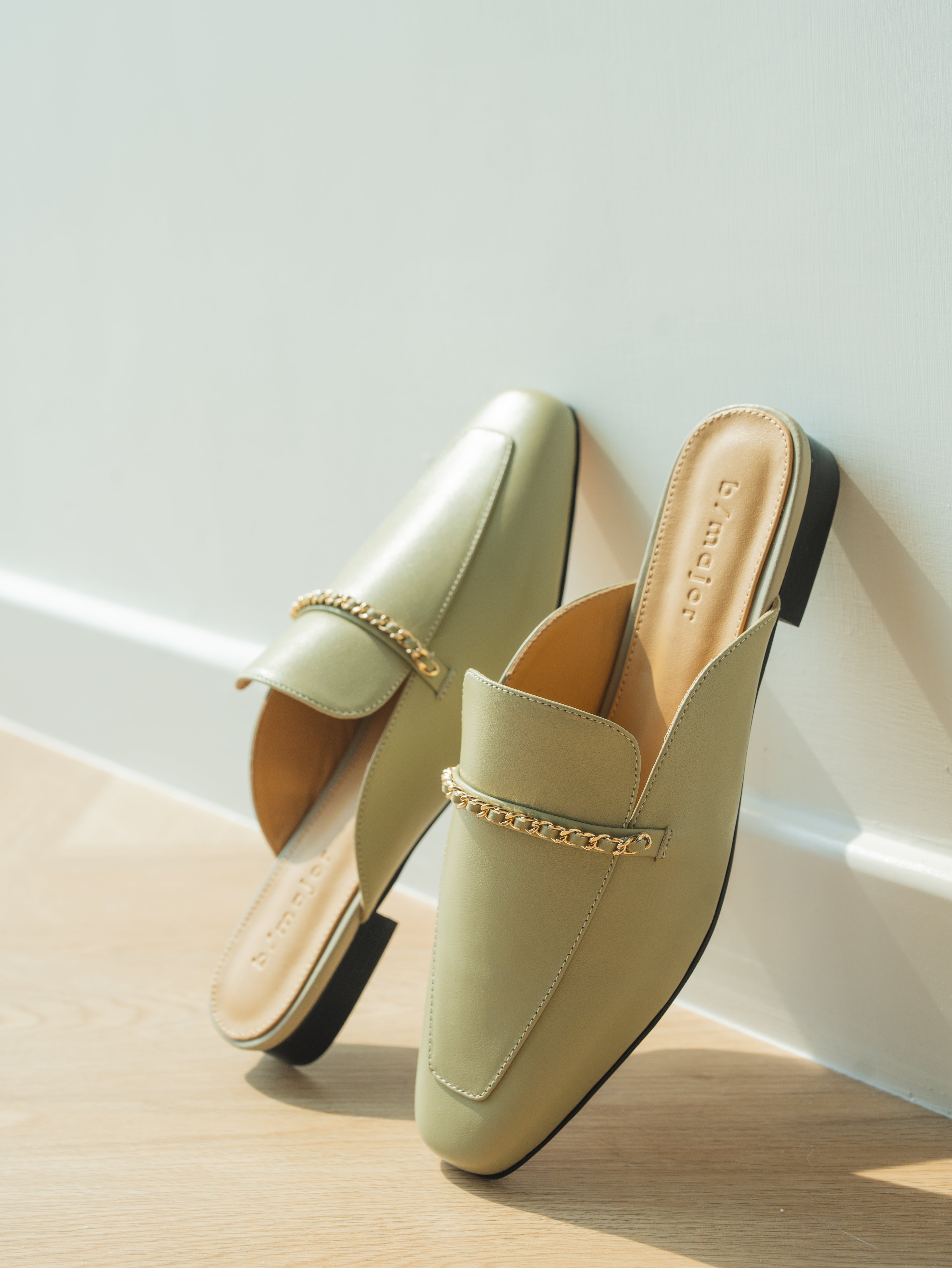 HANA Mules - Avocado