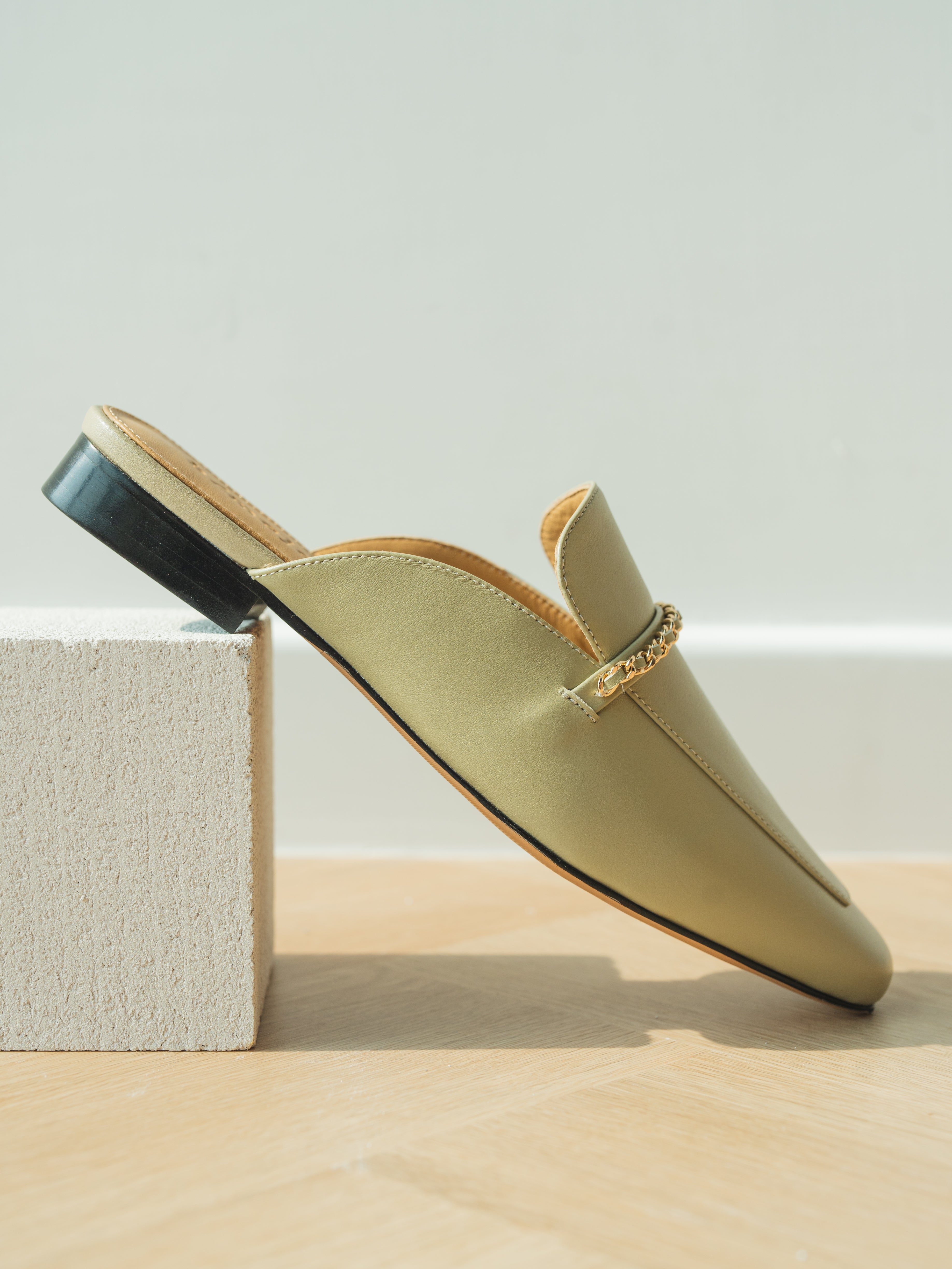 HANA Mules - Avocado
