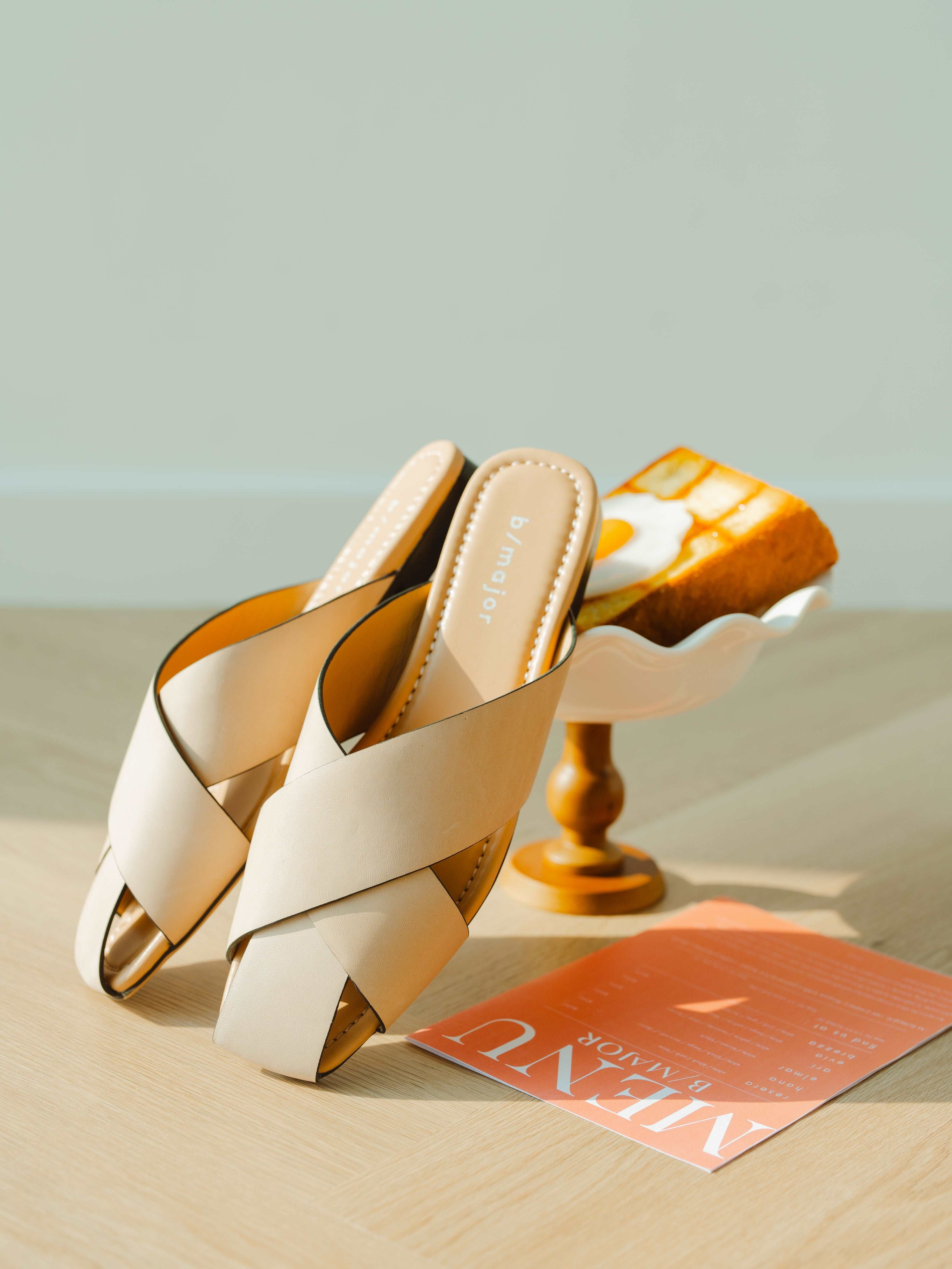 EVIA Sandals - Beige