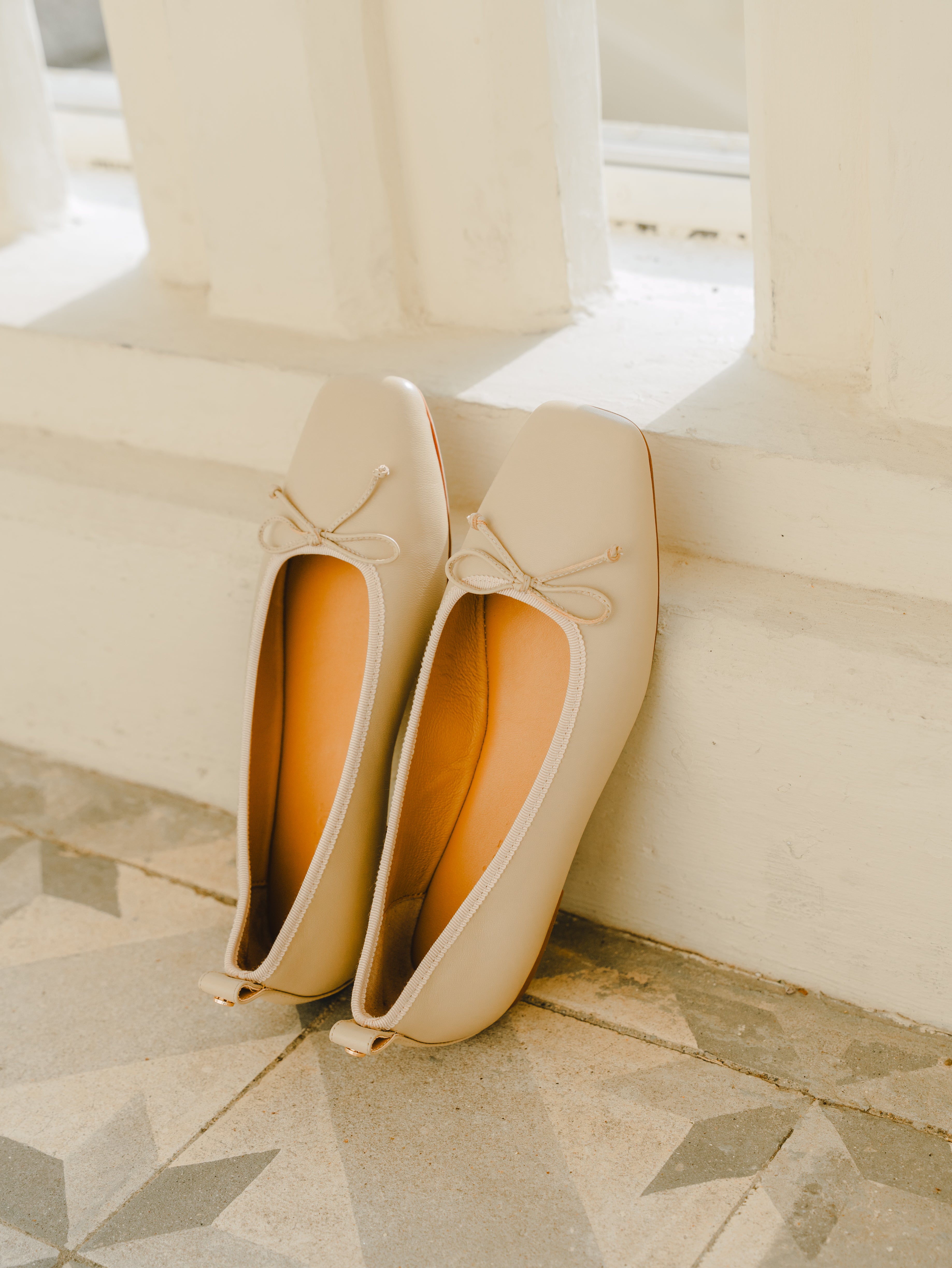 CAMI FLATS - Beige
