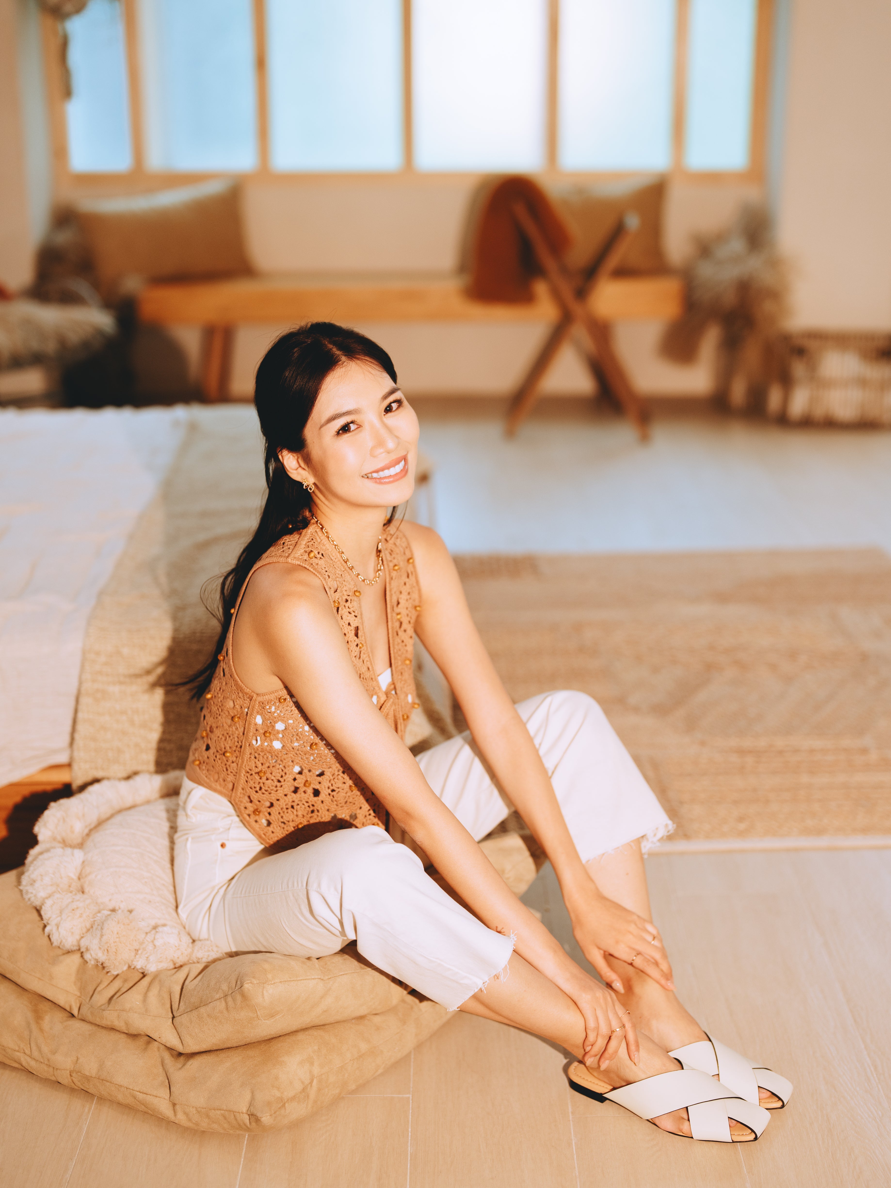 EVIA Sandals - White