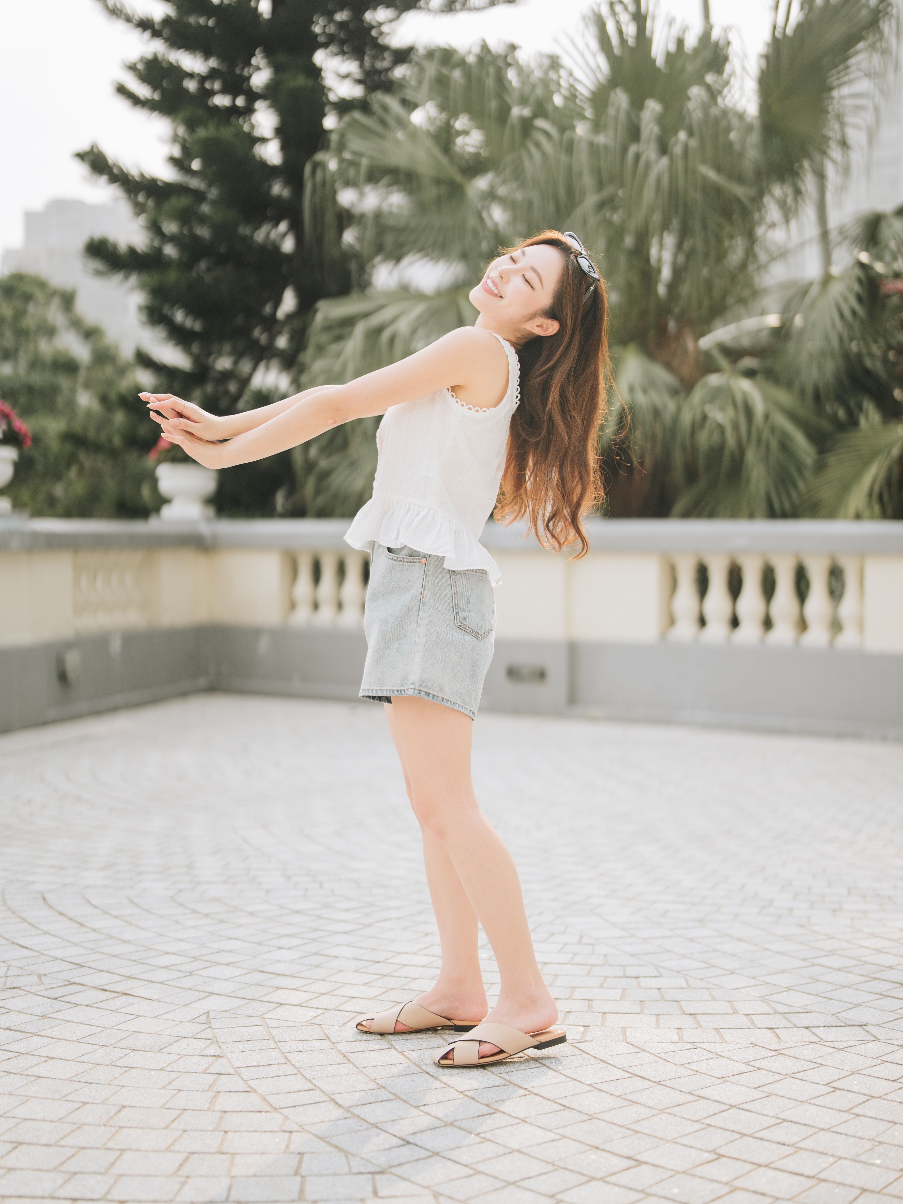 EVIA Sandals - Beige