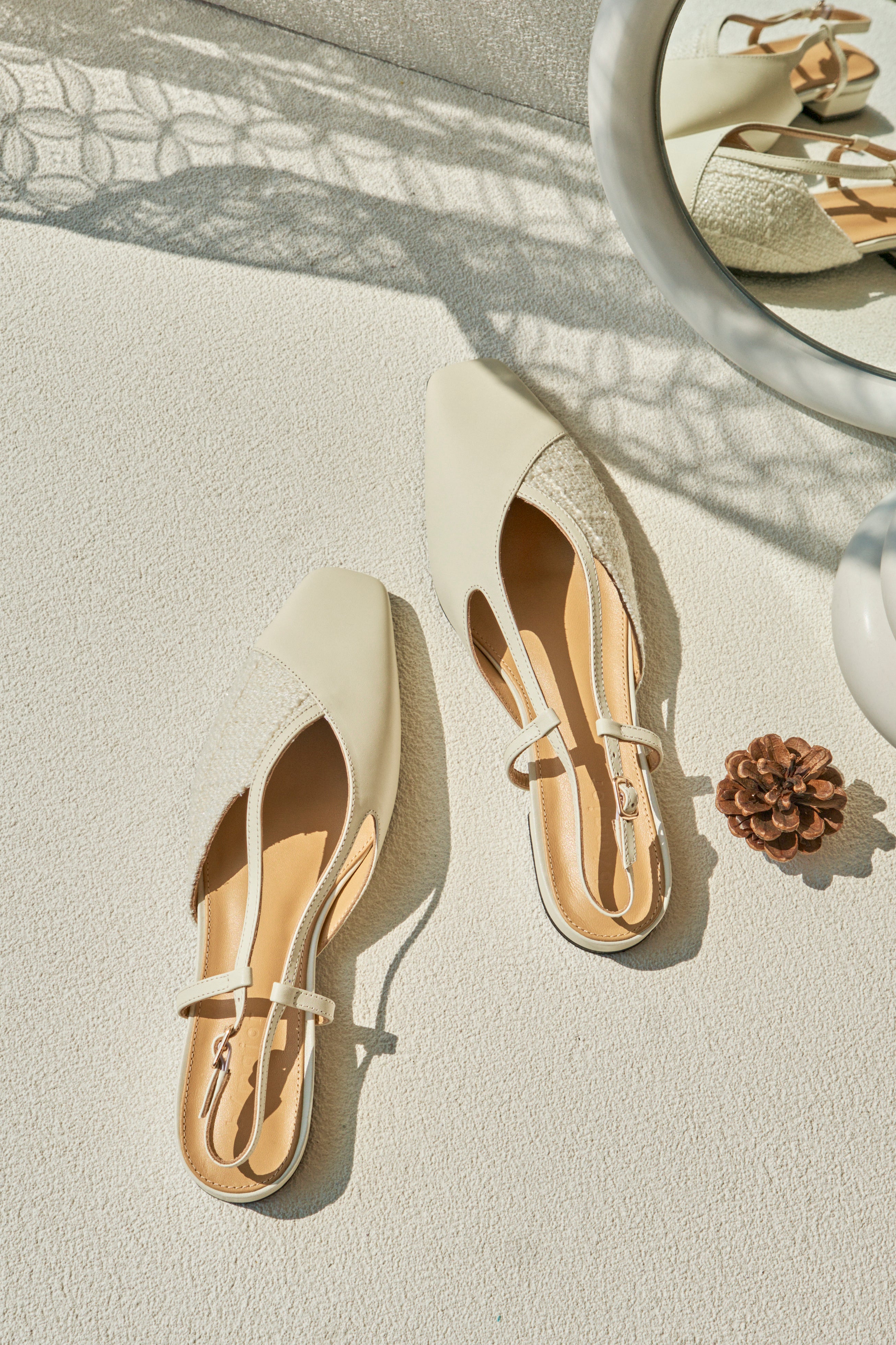 KENTI Slingback Flats - White
