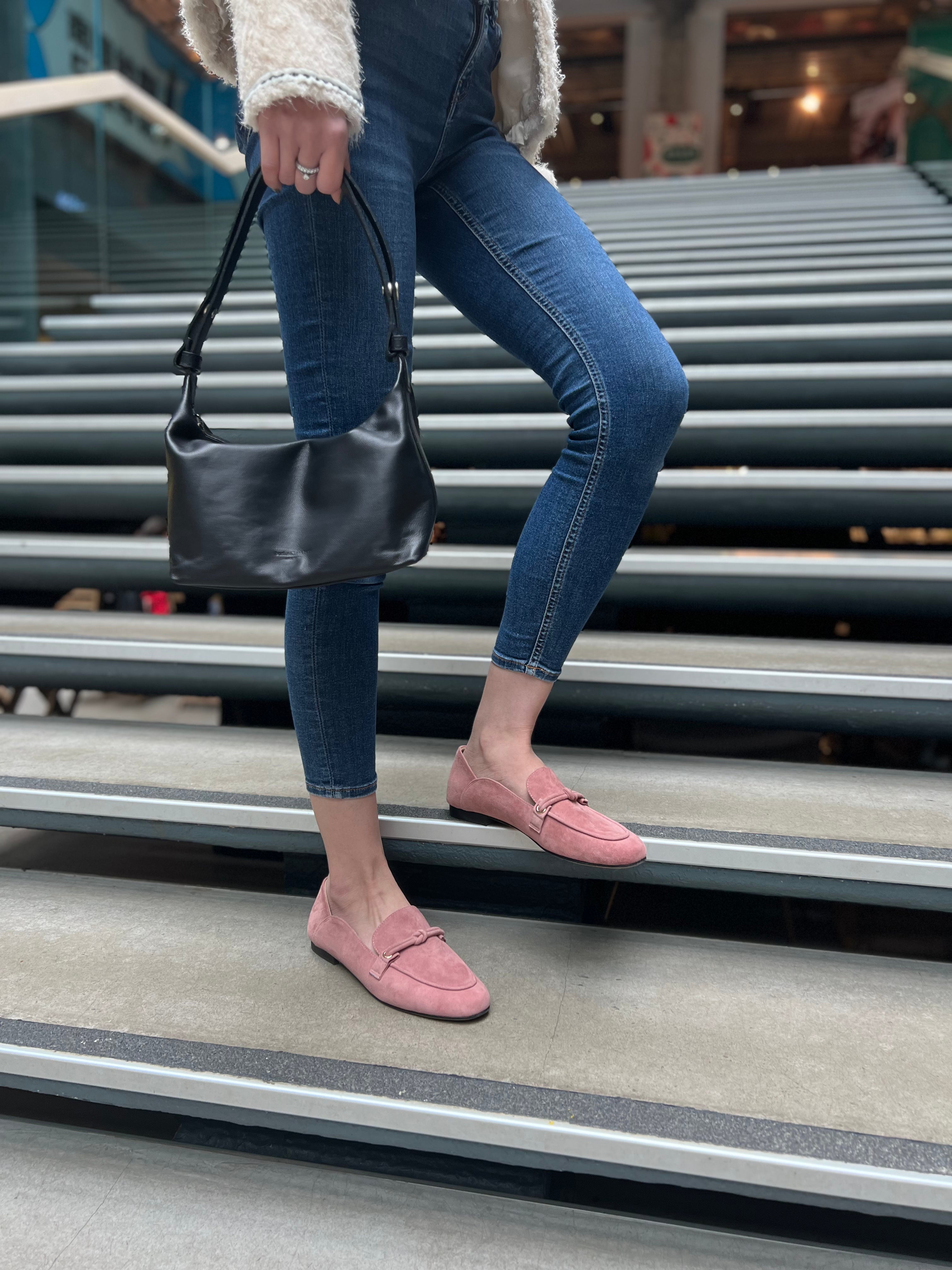 RILA Loafers - Pink Suede