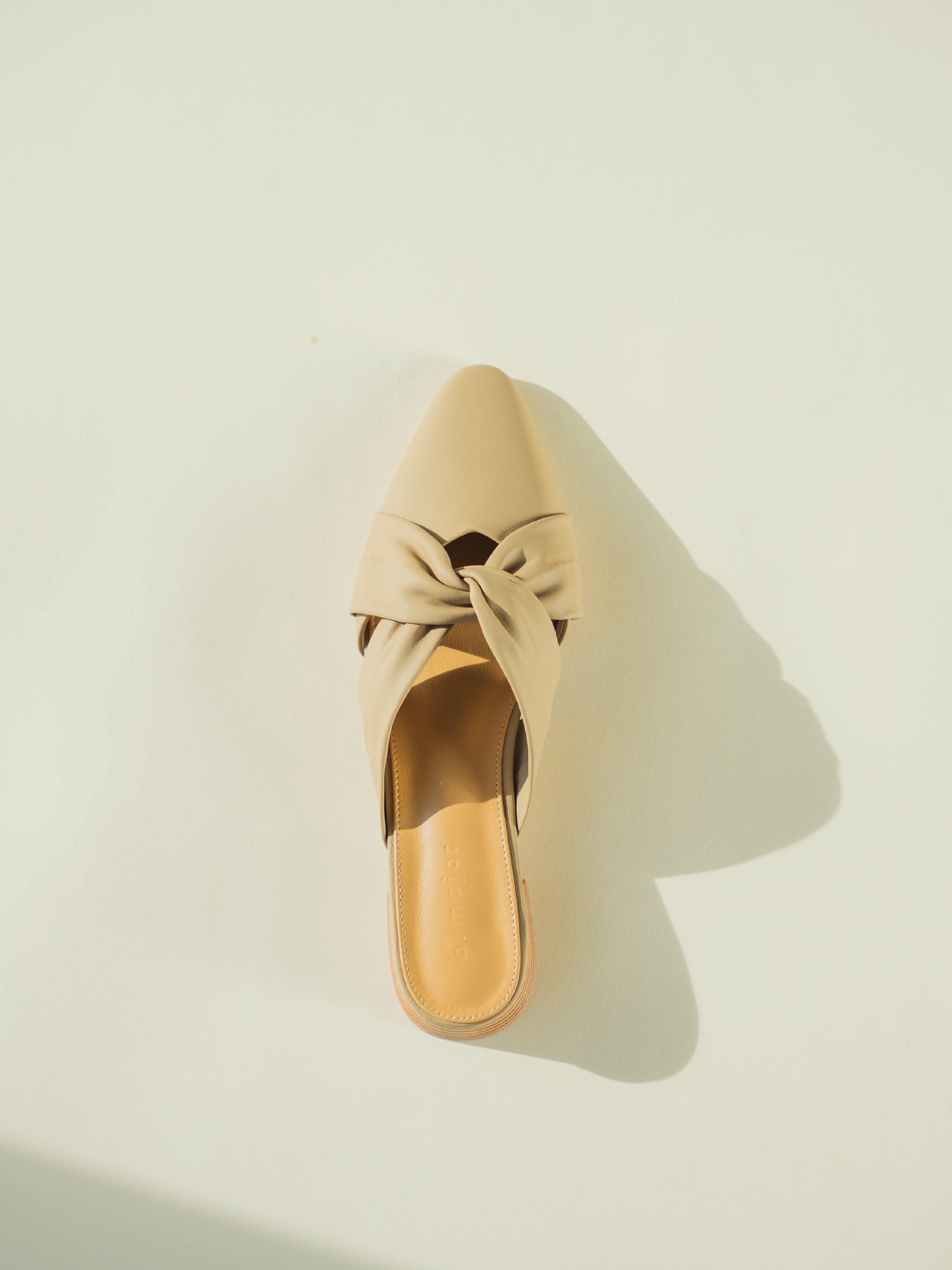 FREYA Mules - Beige