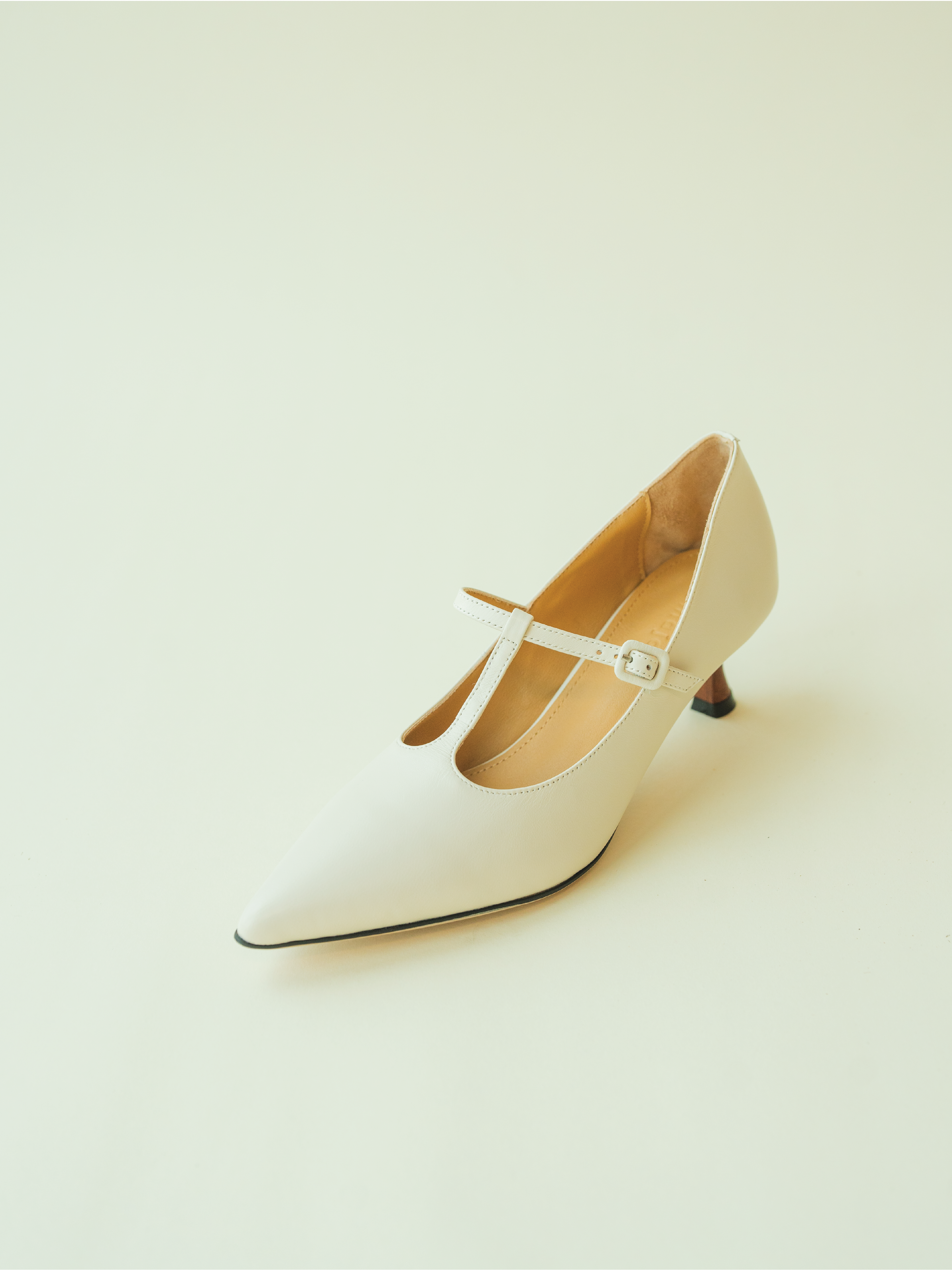 AREN Heels - White