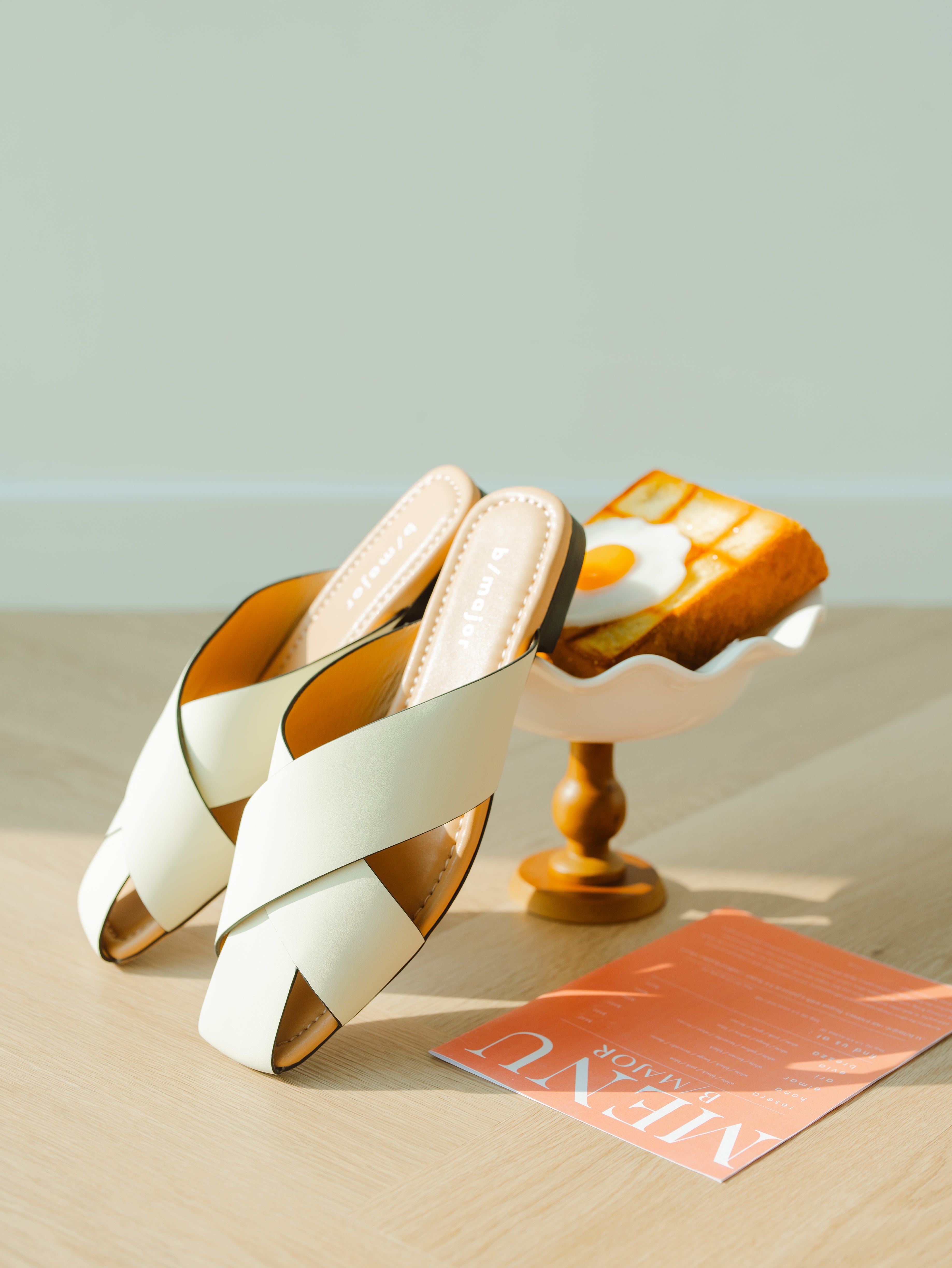 EVIA Sandals - White