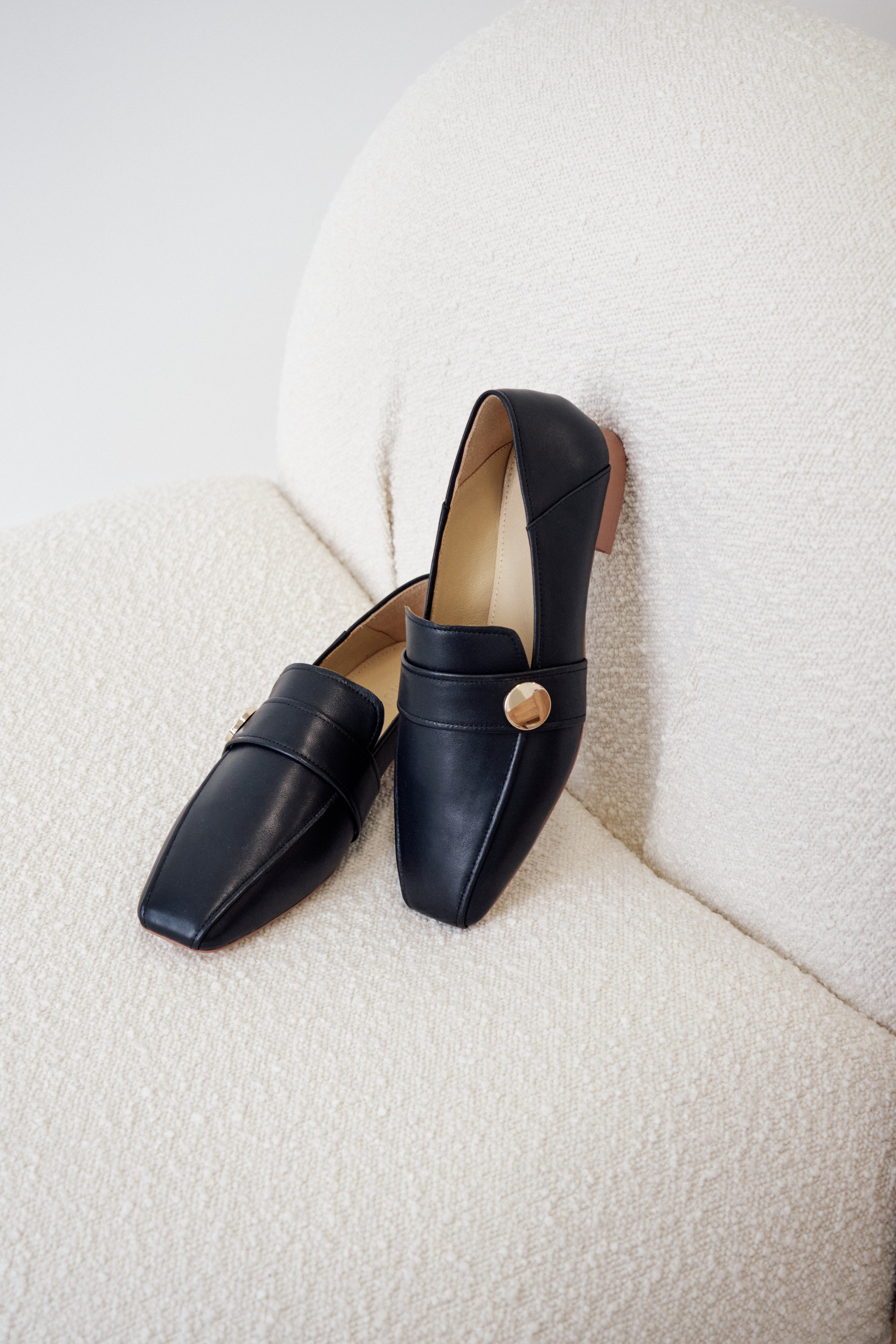 TABY Loafers - Black