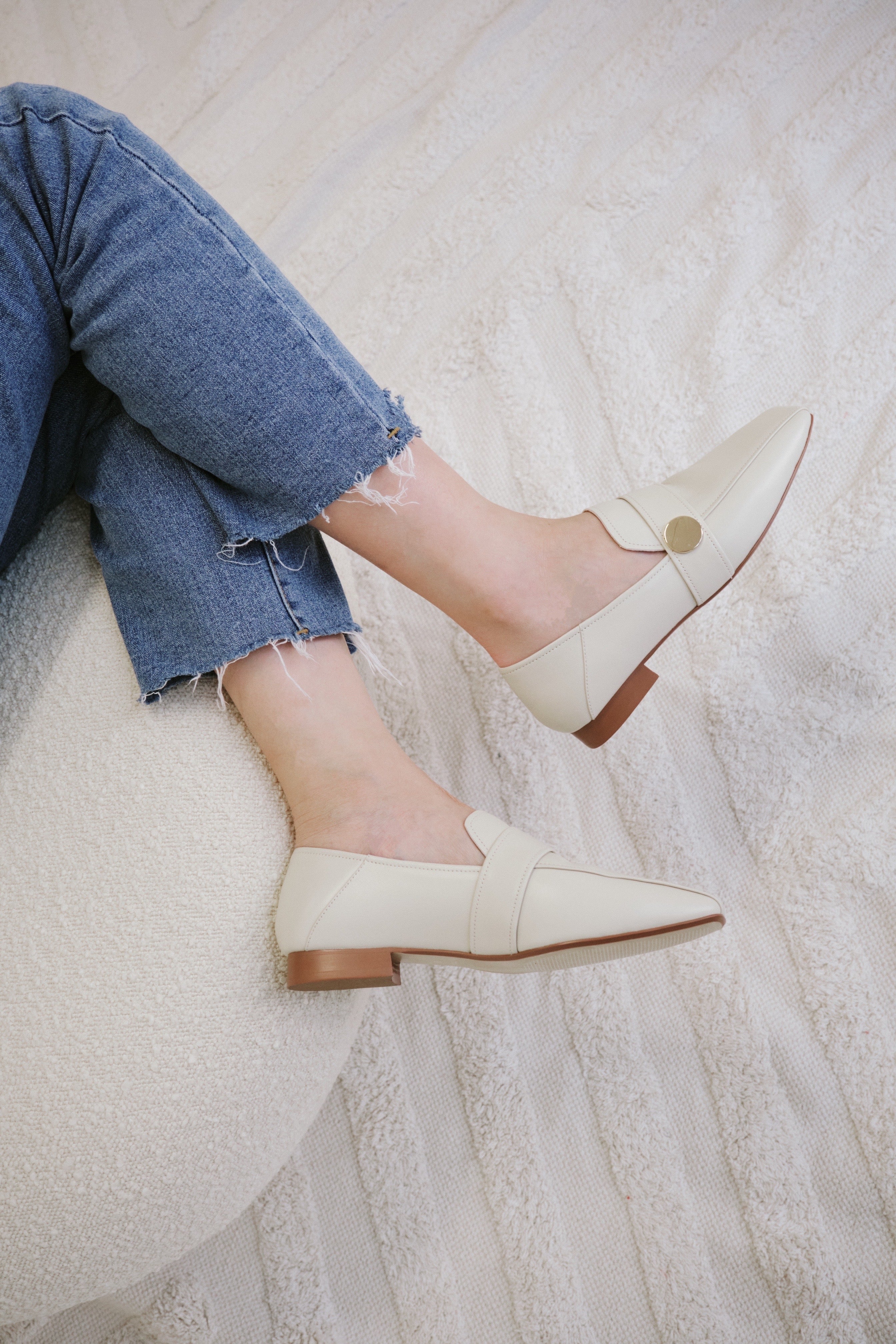 TABY Loafers - White