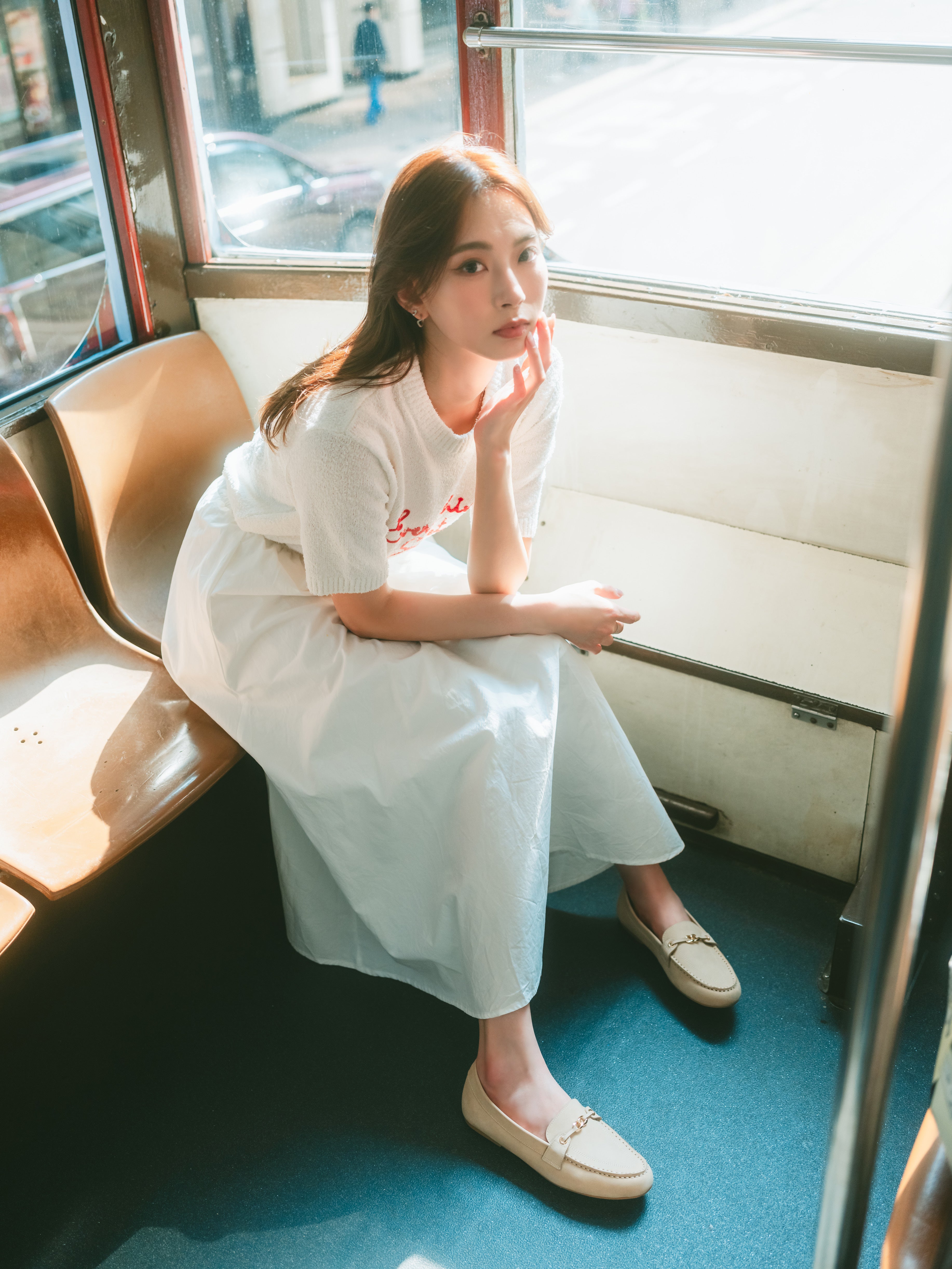 HENNIE Loafers - Beige