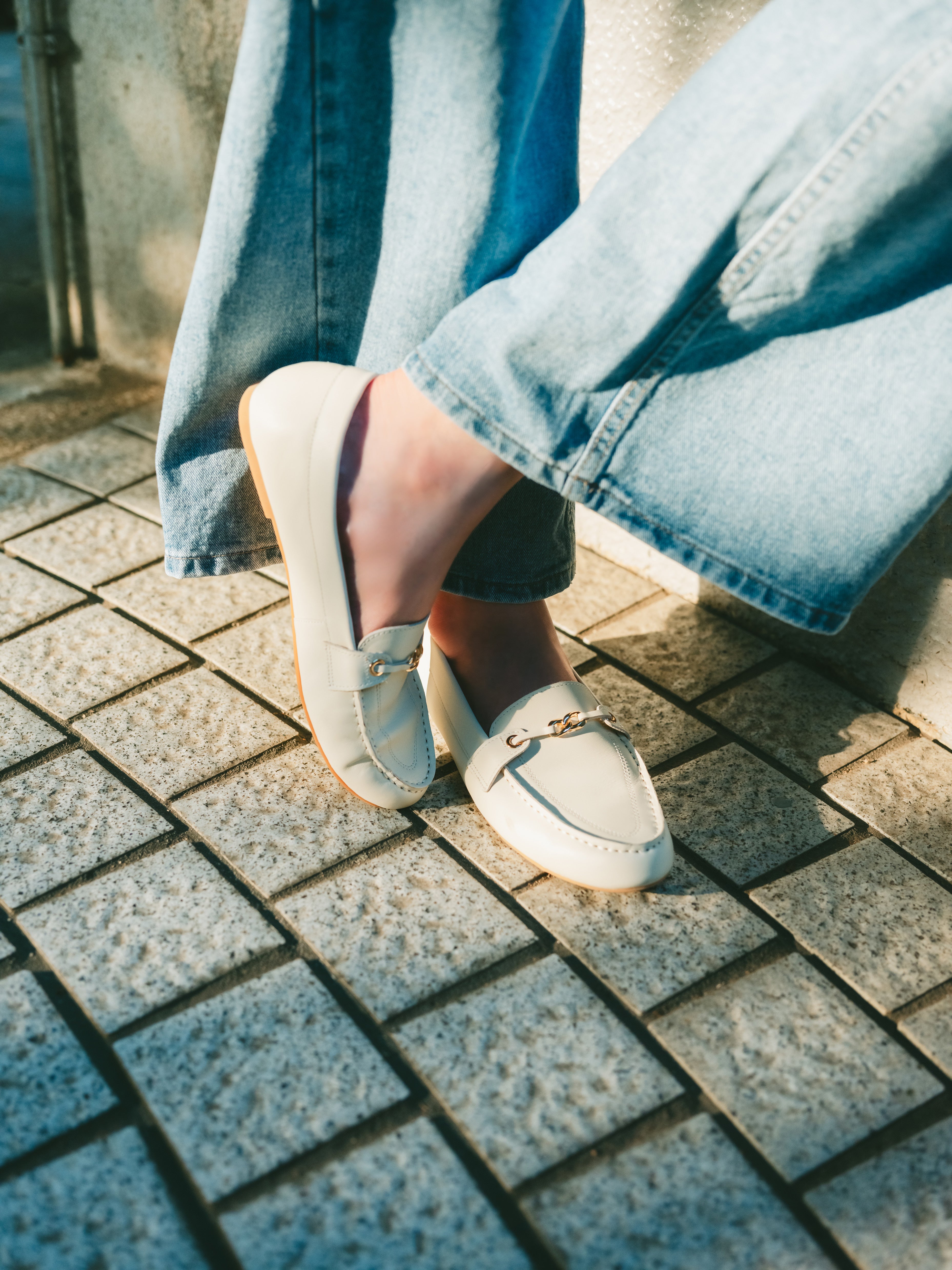 HENNIE Loafers - White