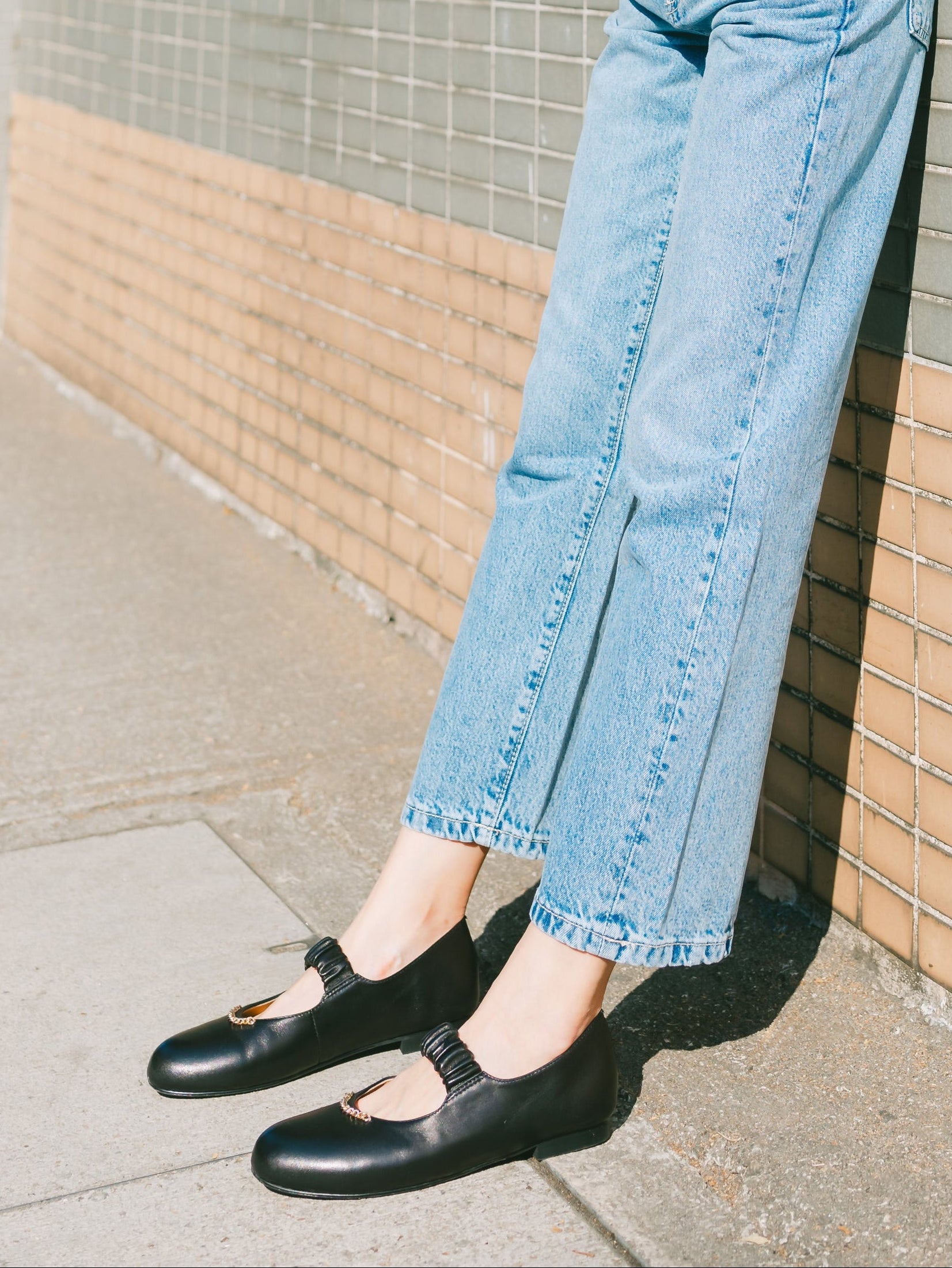 CORA Flats - Black