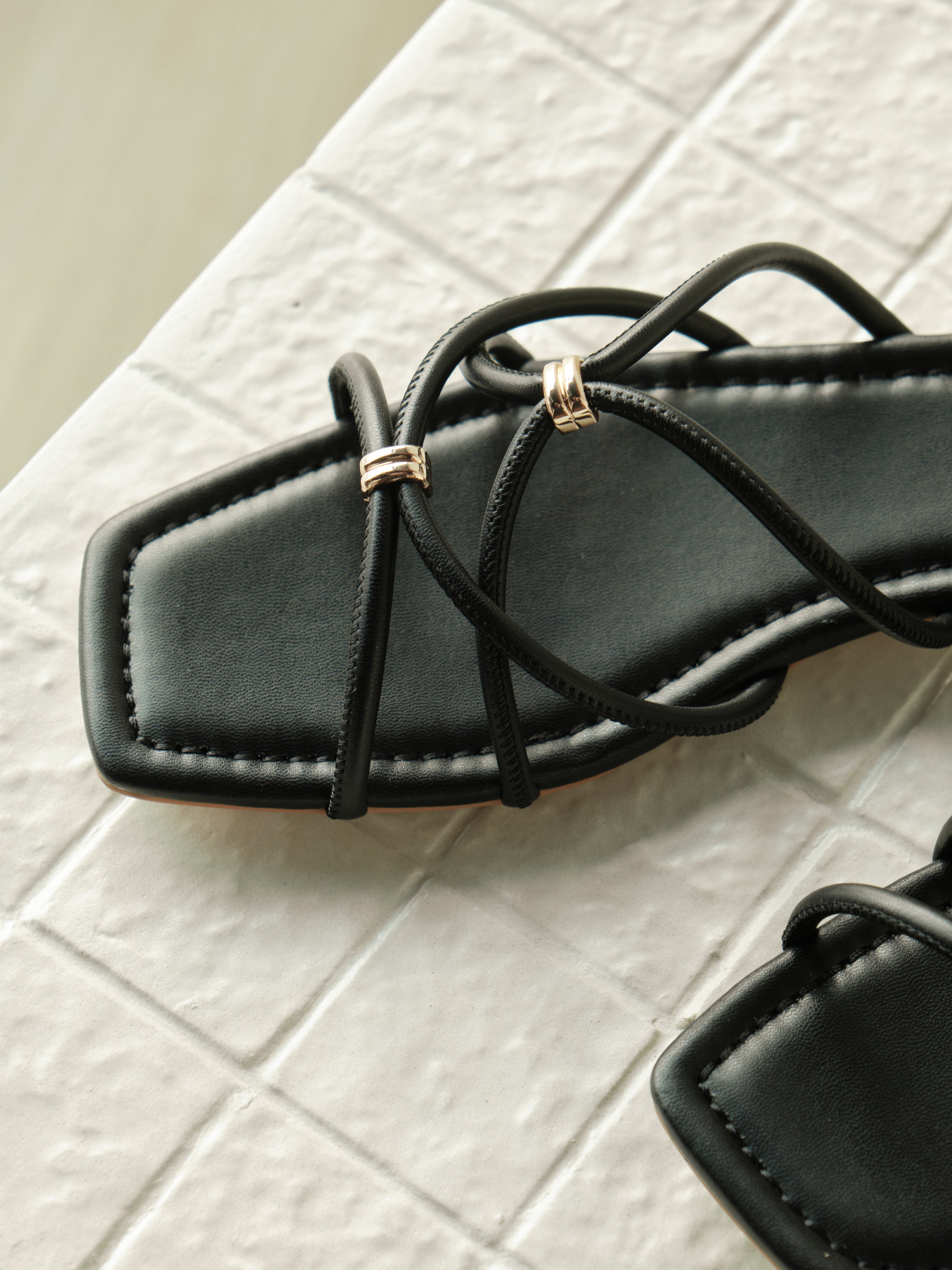ISLA Sandals - Black