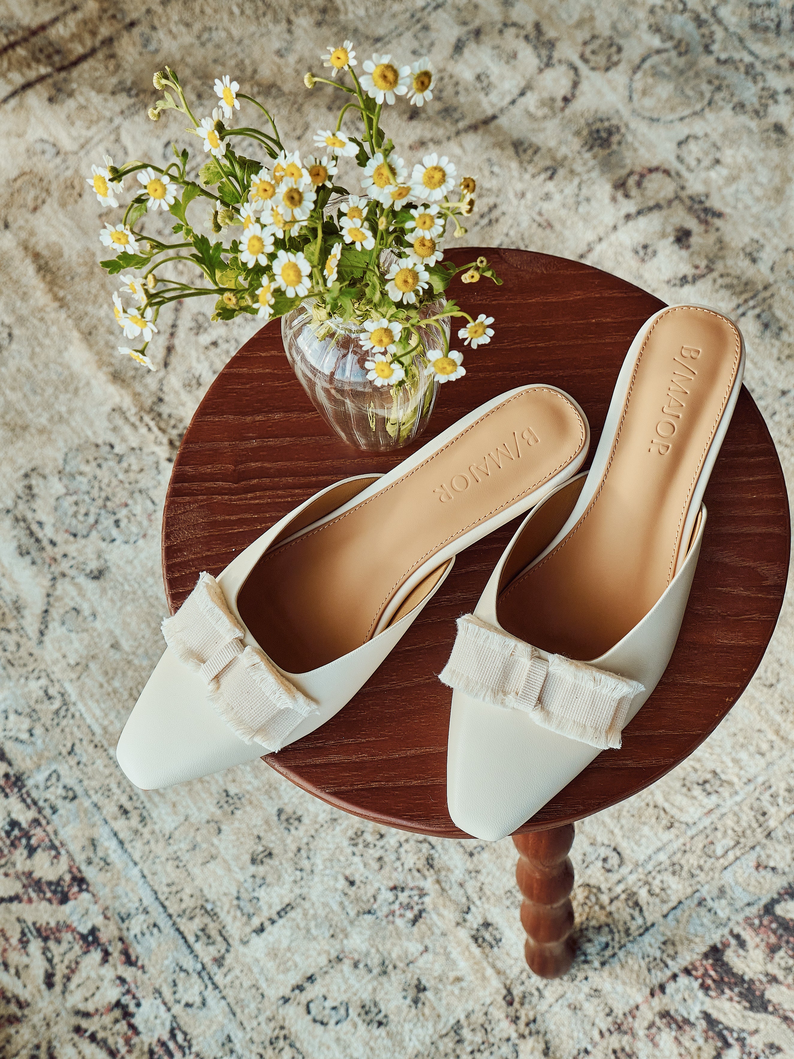 ASHLEY Mules - White (pre-order 2 weeks)
