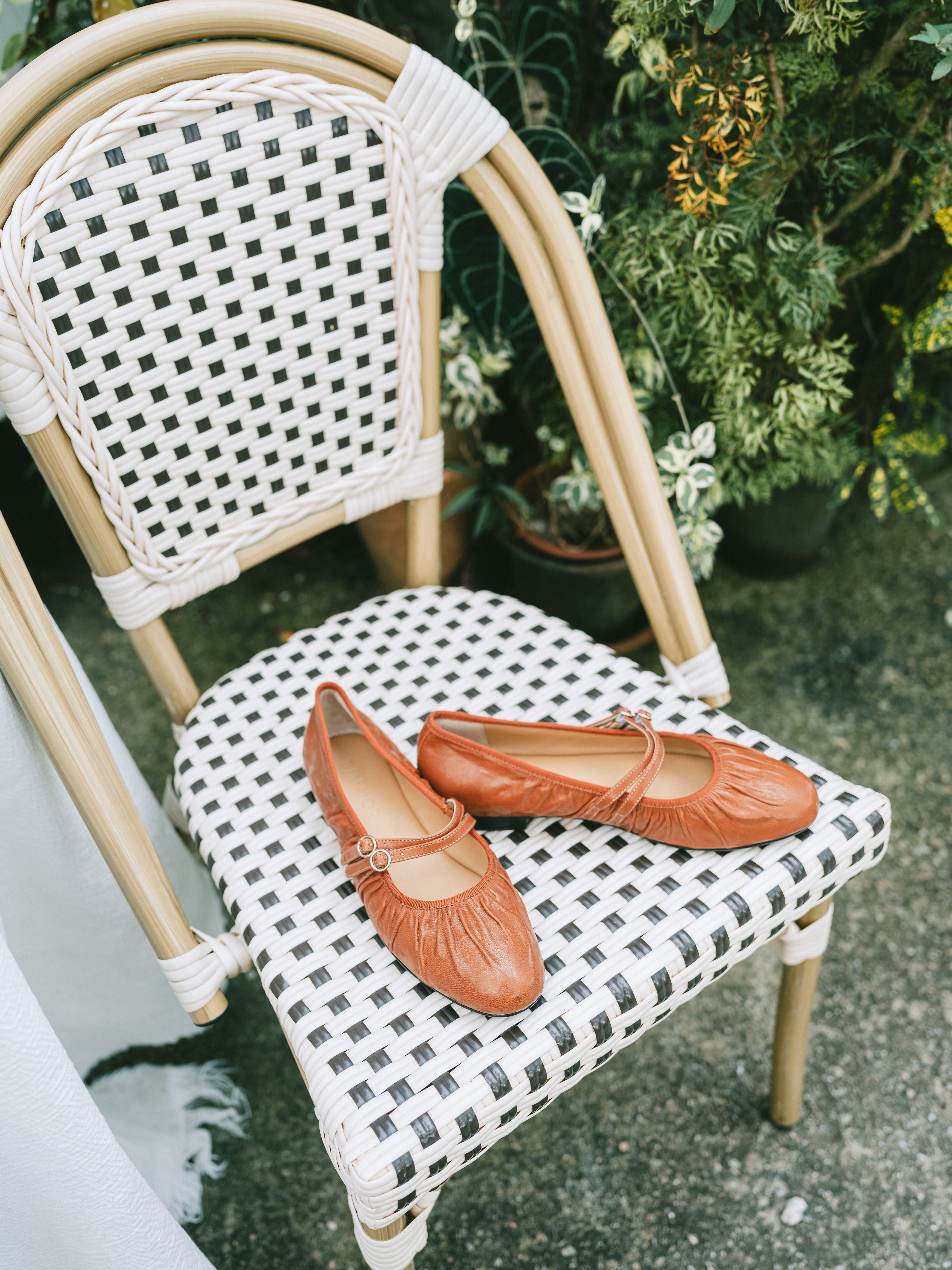 LOIS Flats - Brown