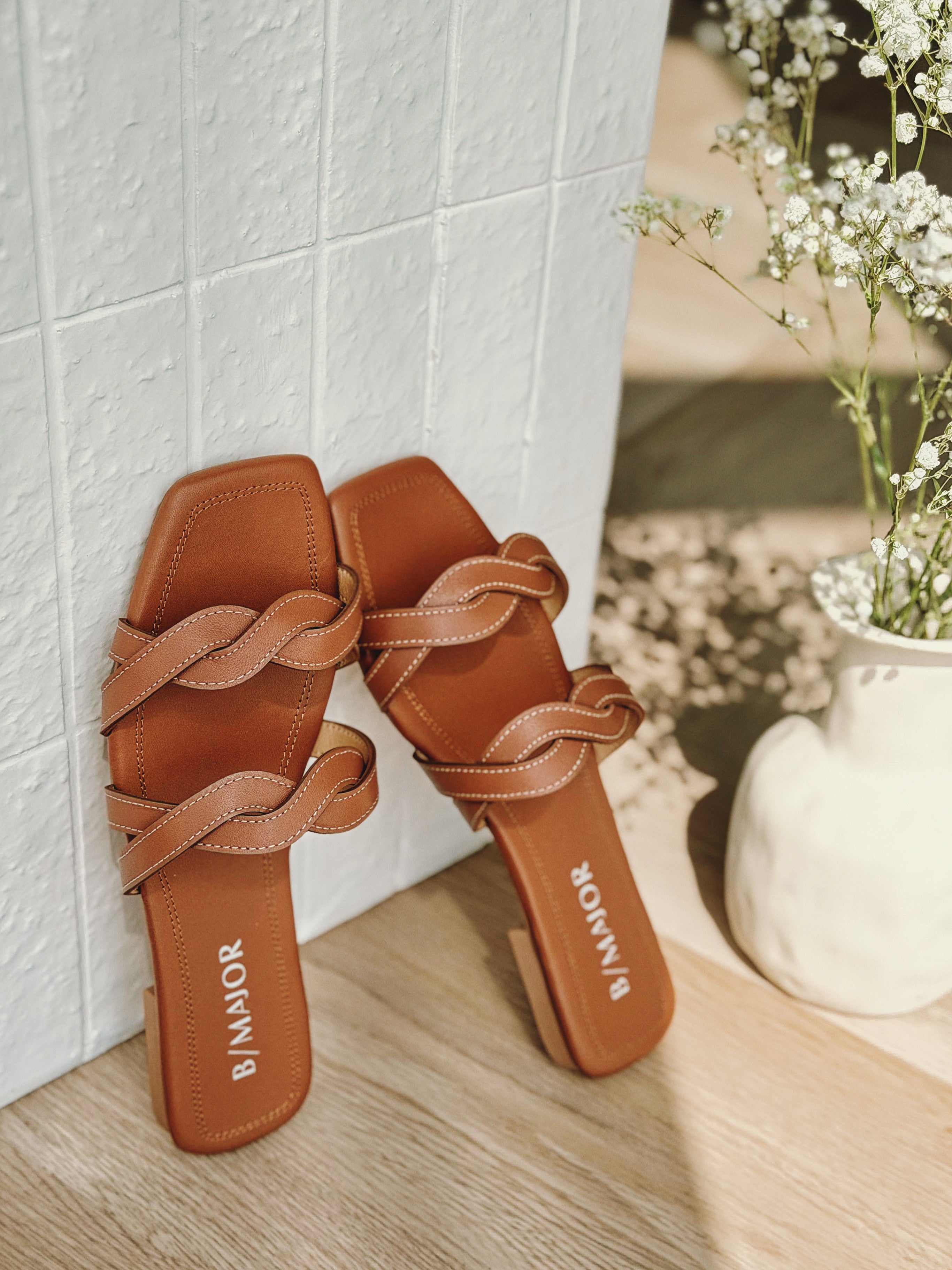 LUCIA Sandals - Brown