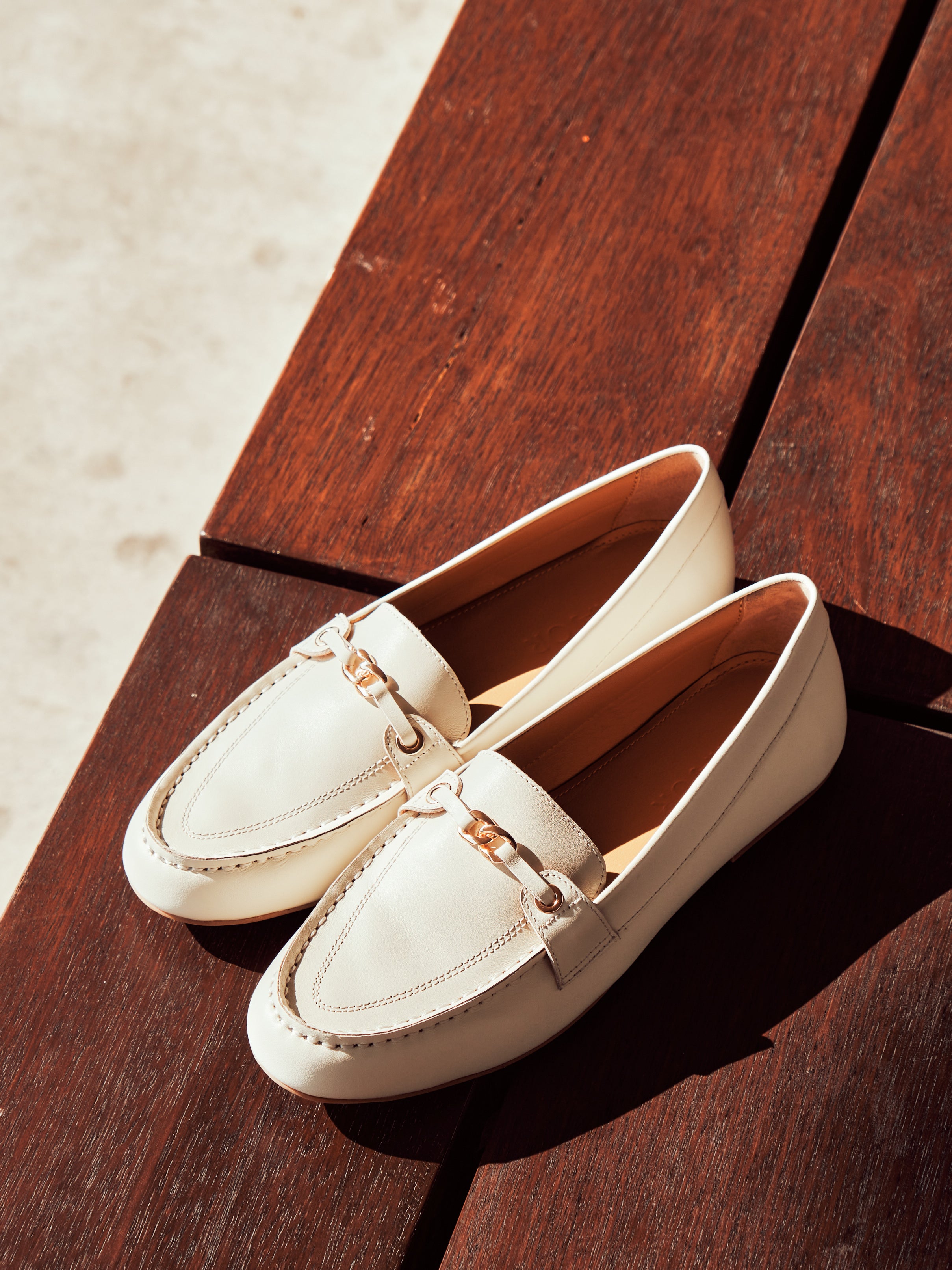 HENNIE Loafers - White