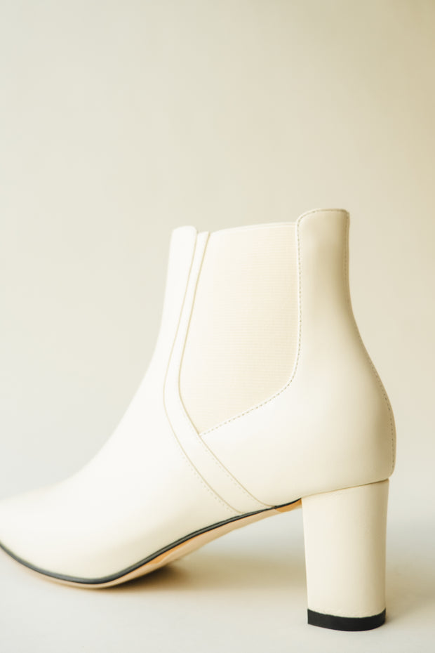 FAYE BOOTS - White